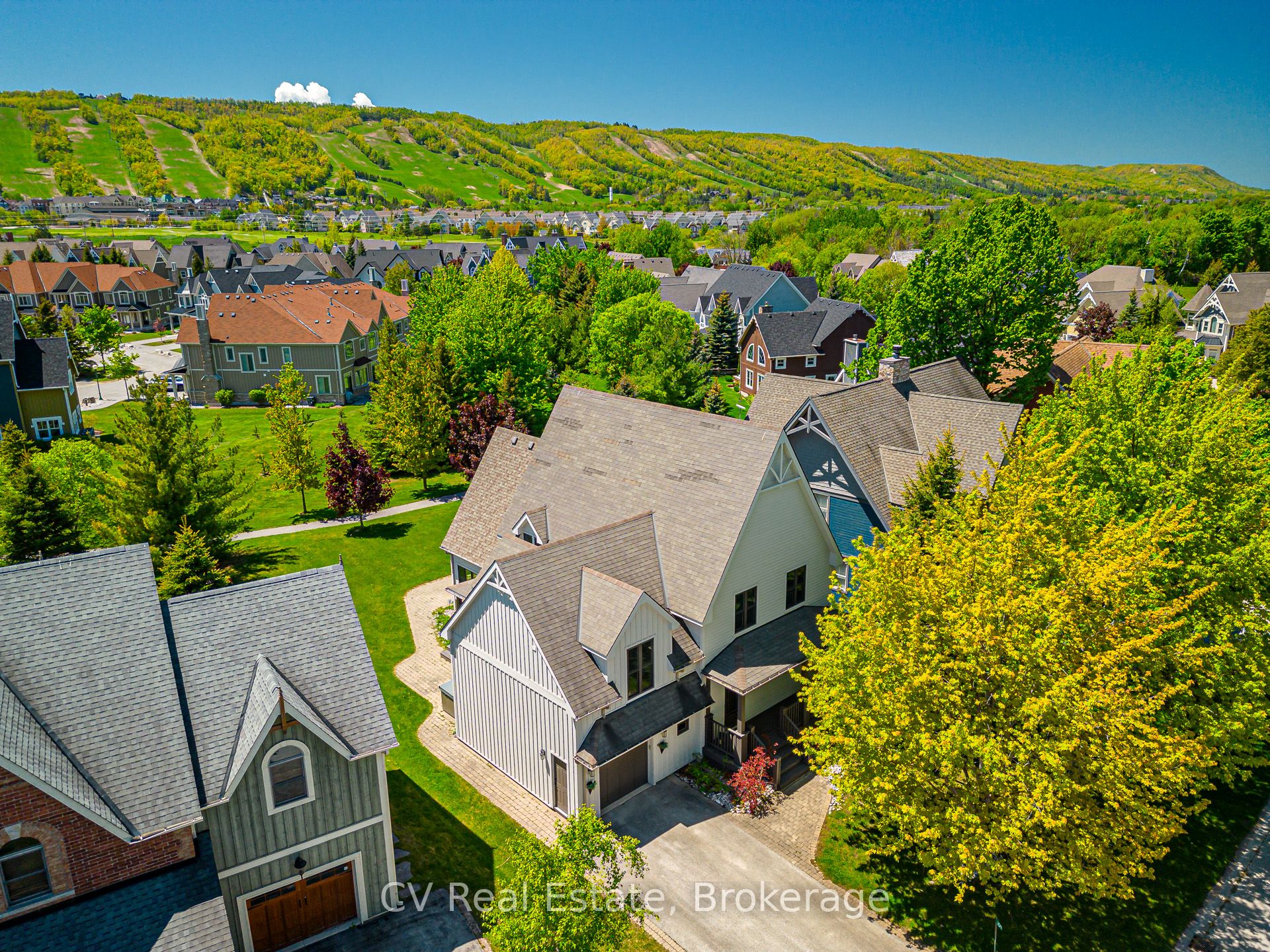 159 Snowbridge Way, Blue Mountains, ON L9Y 0V1