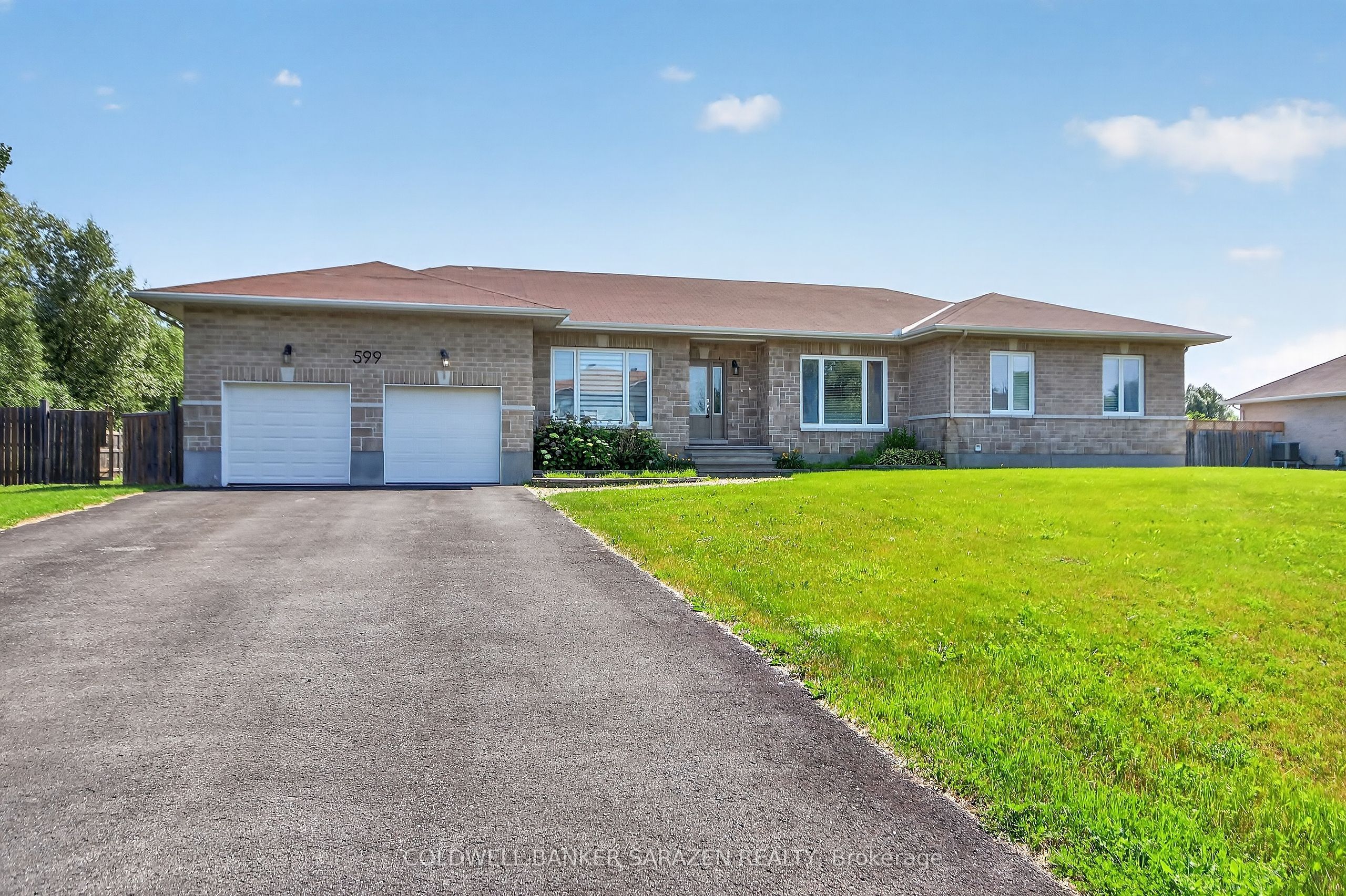 599 Ballycastle Crescent, Blossom Park - Airport and Area, ON K1X 0A2 photo 3