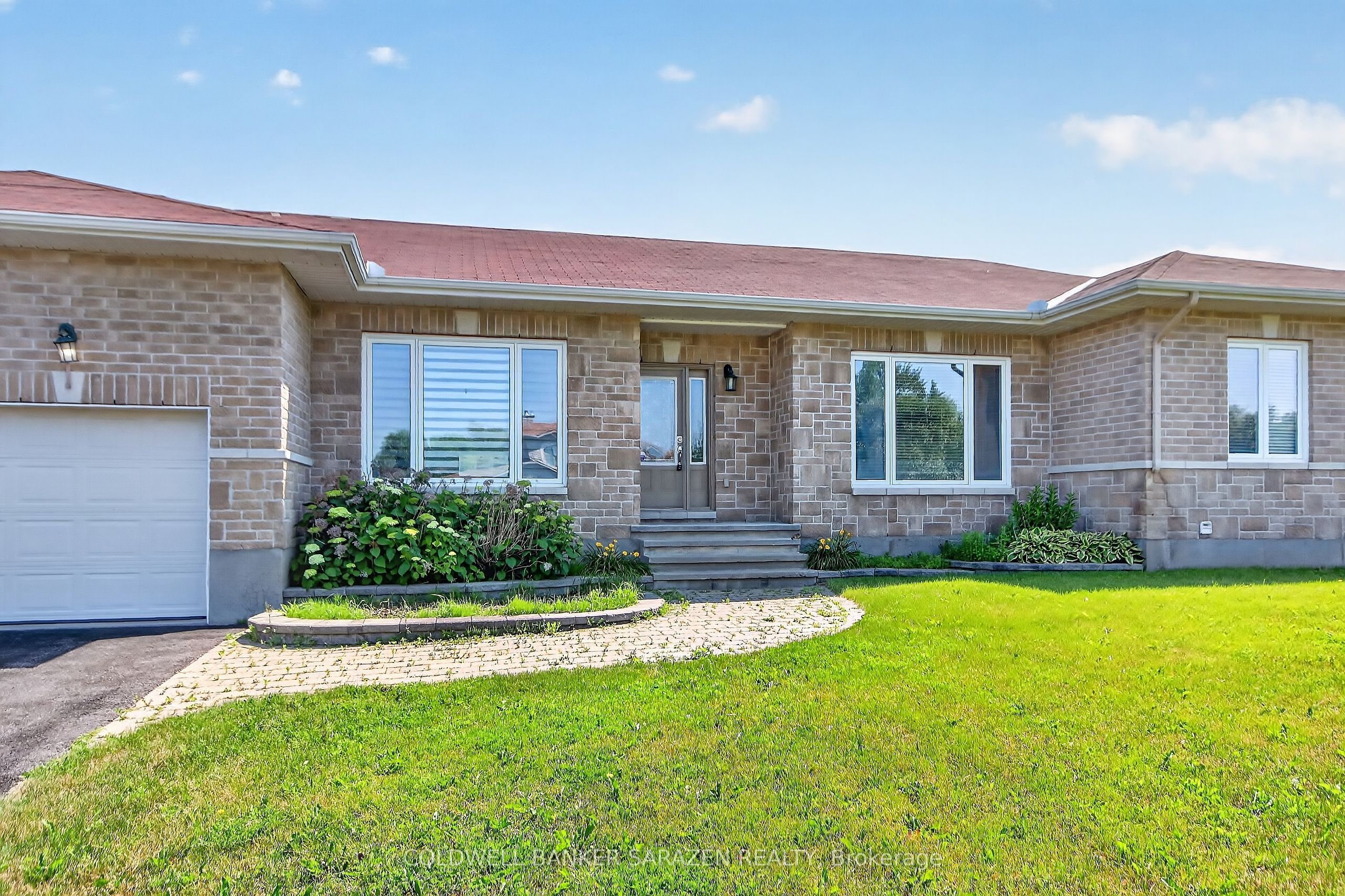 599 Ballycastle Crescent, Blossom Park - Airport and Area, ON K1X 0A2 photo 4