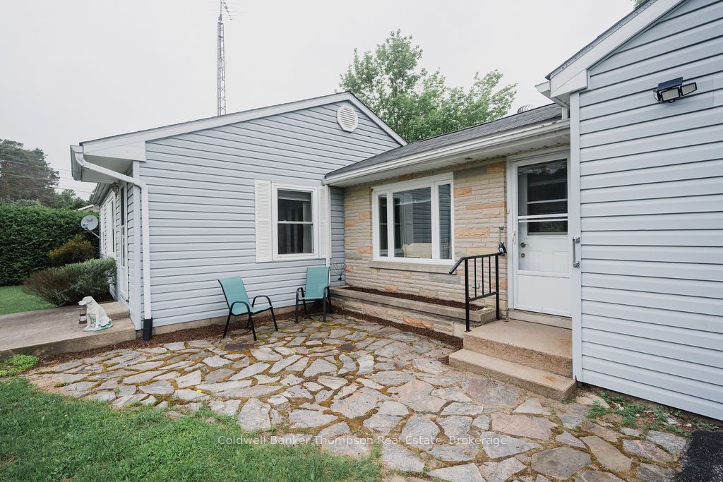 35 John Street, Sundridge, ON P0A 1Z0 photo 2