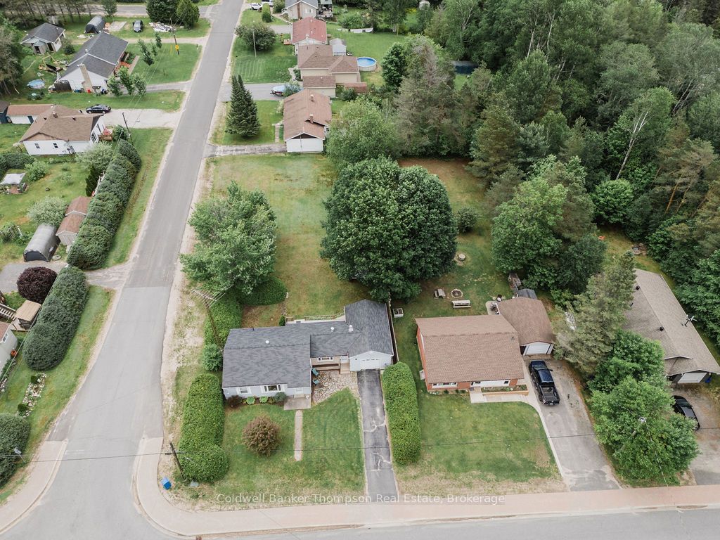 35 John Street, Sundridge, ON P0A 1Z0 photo 4