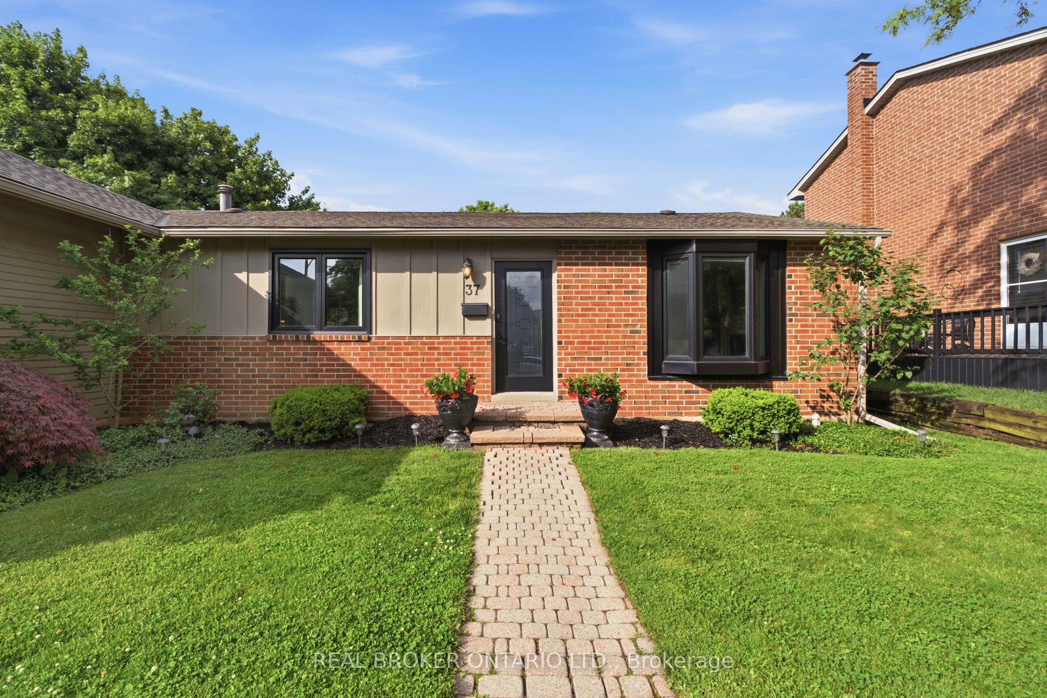 37 Melissa Crescent, Hamilton, ON L9H 7C5 photo 5