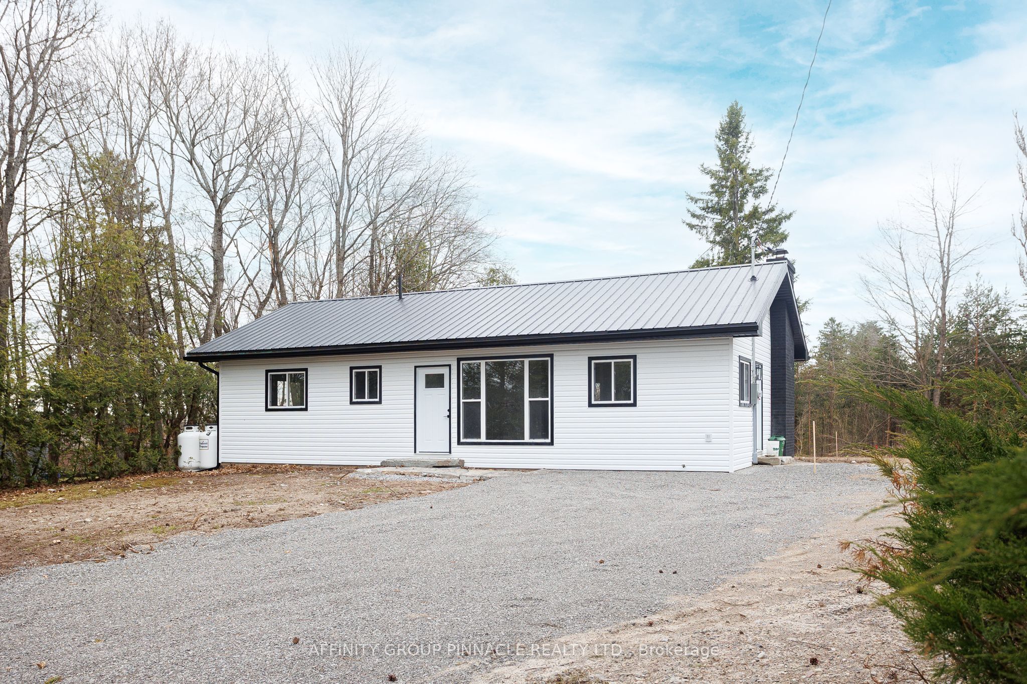 100 Reid Street, Kawartha Lakes, ON K0M 1A0 photo 2