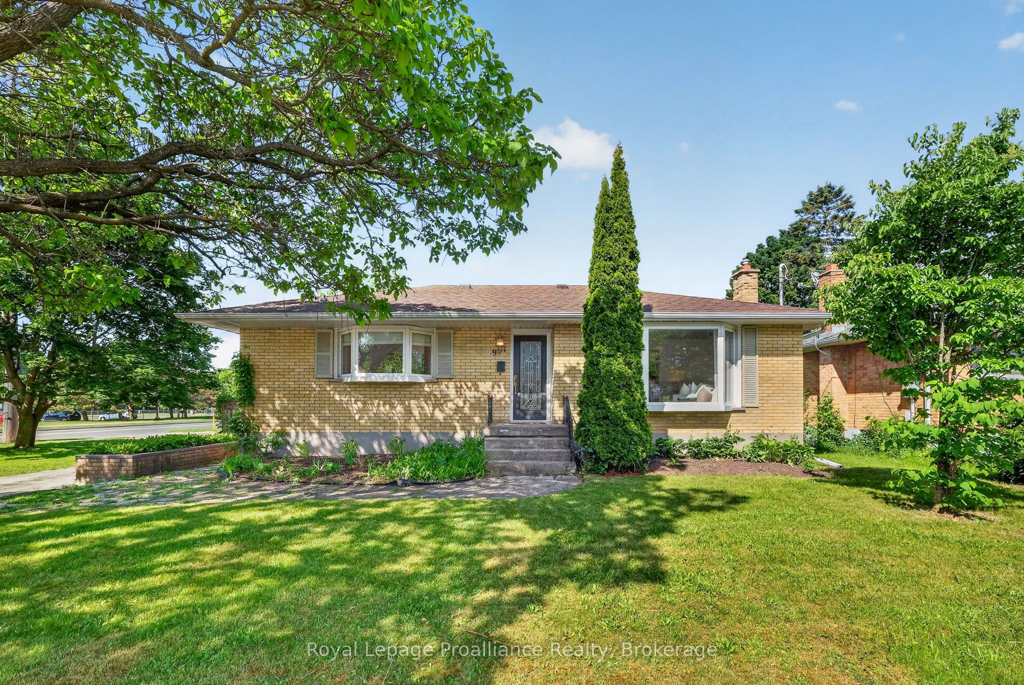 951 D'Arcy Street, Cobourg, ON K9A 4B6 photo 3