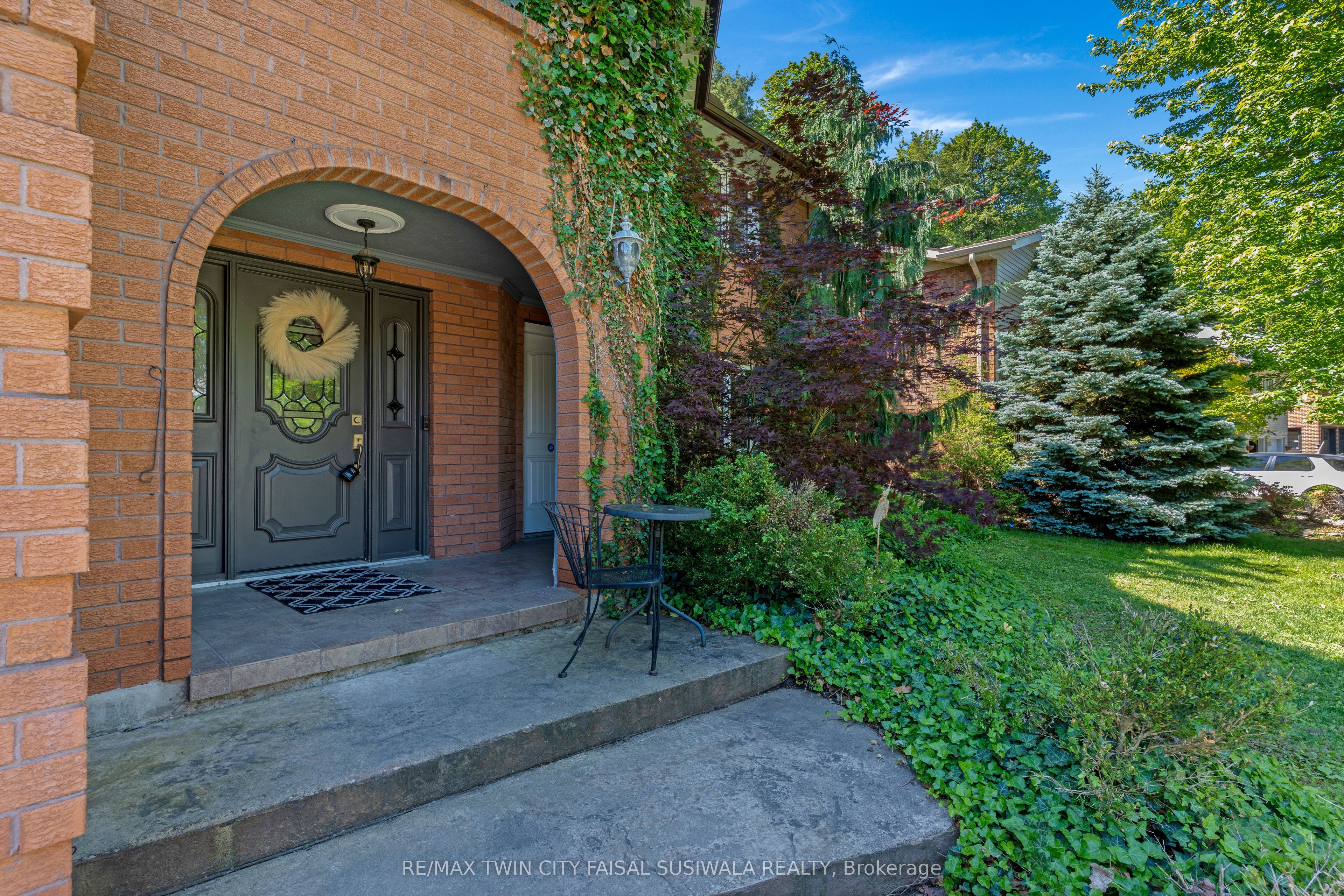 37 Yellow Birch Drive, Kitchener, ON N2N 2M1 photo 3