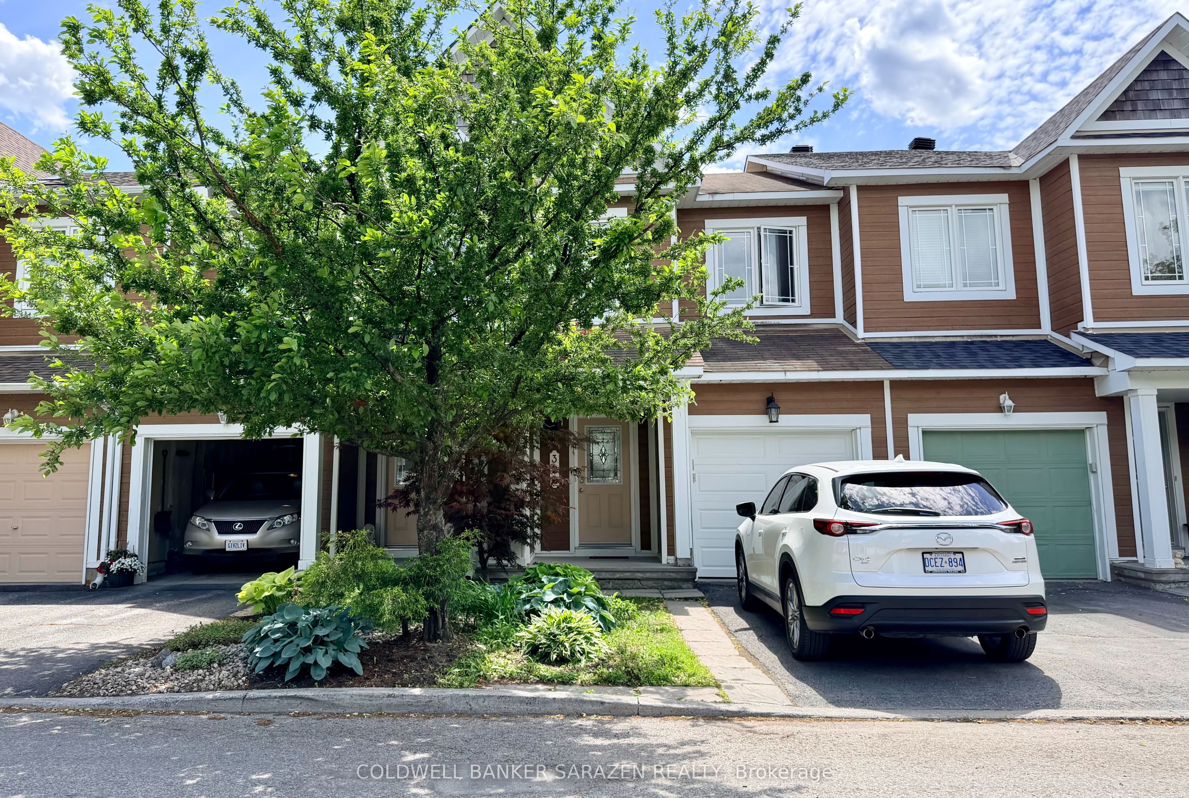 322 Hillsboro Private, Kanata, ON K2M 3B2