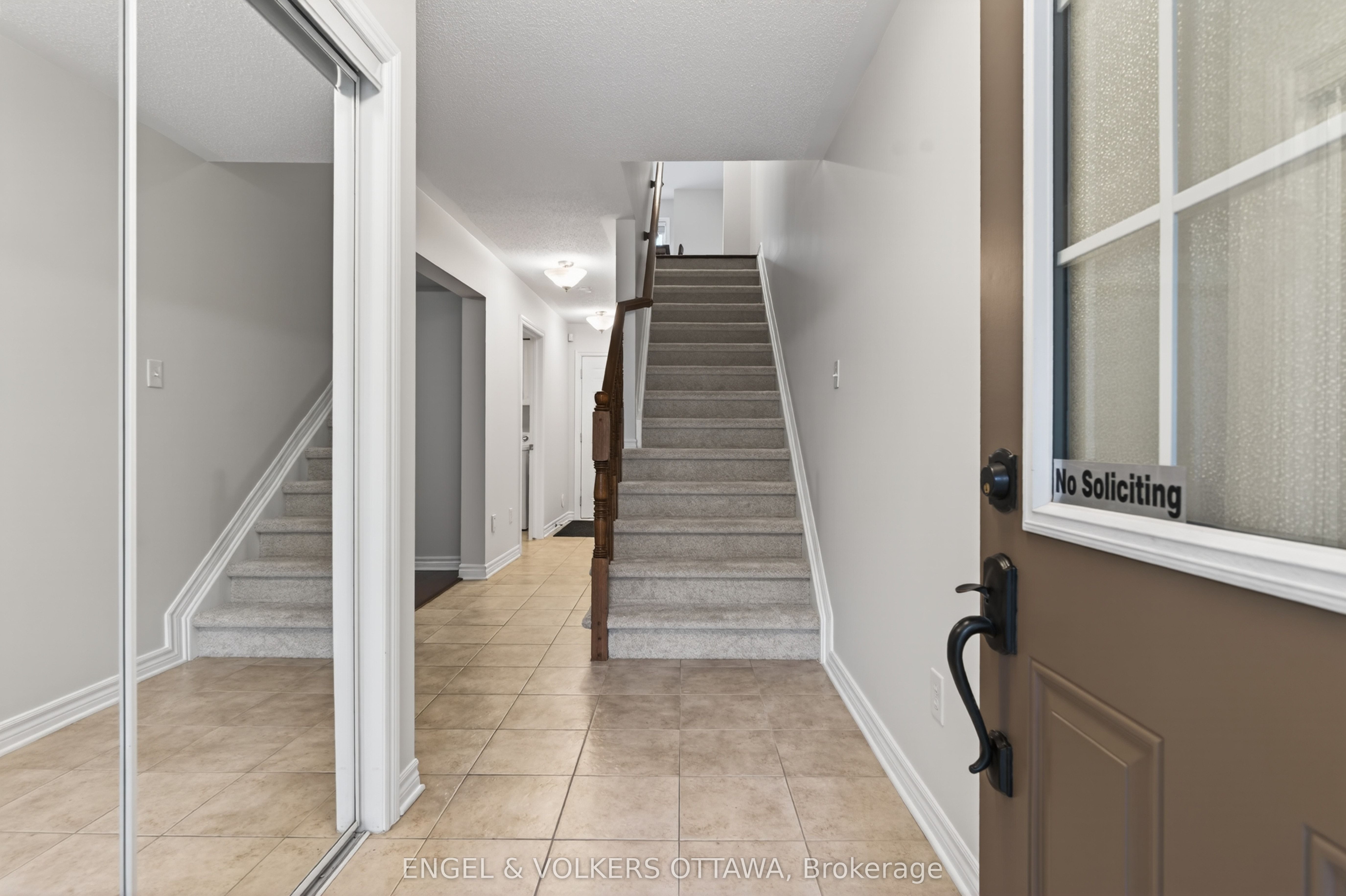 2043 MADRID Avenue, Barrhaven, ON K2J 0K1 photo 5