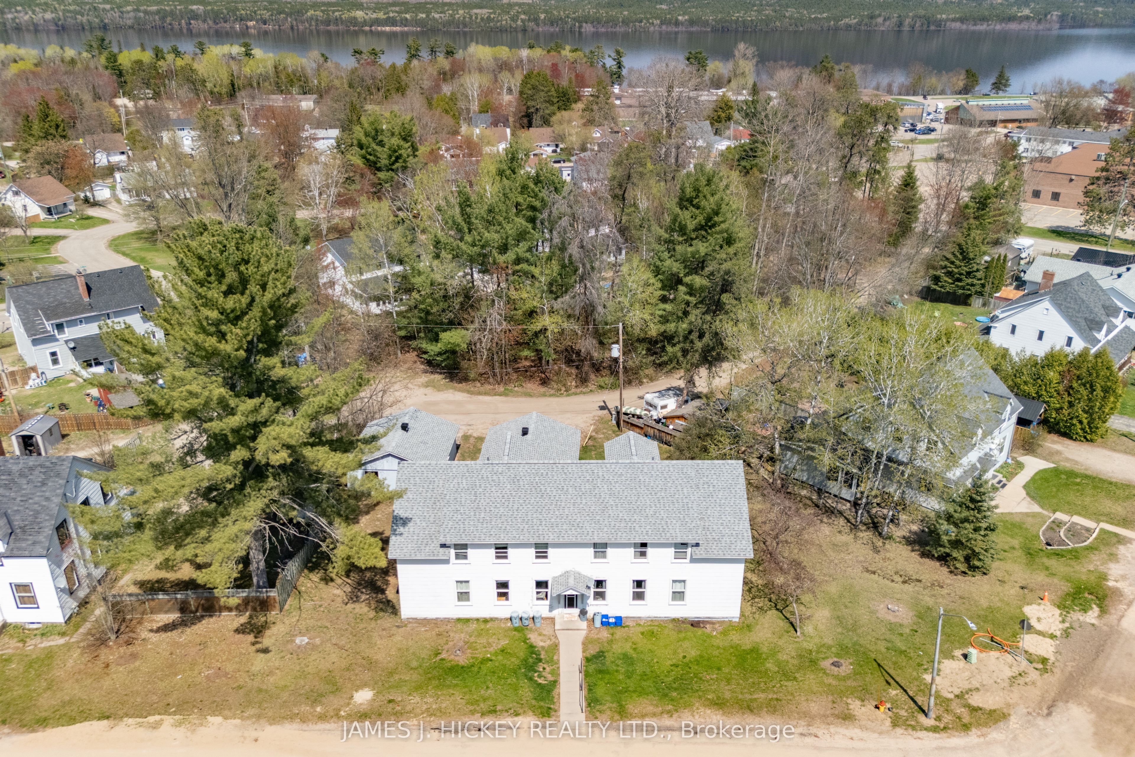 14 Huron Street, Deep River, ON K0J 1P0 photo 4