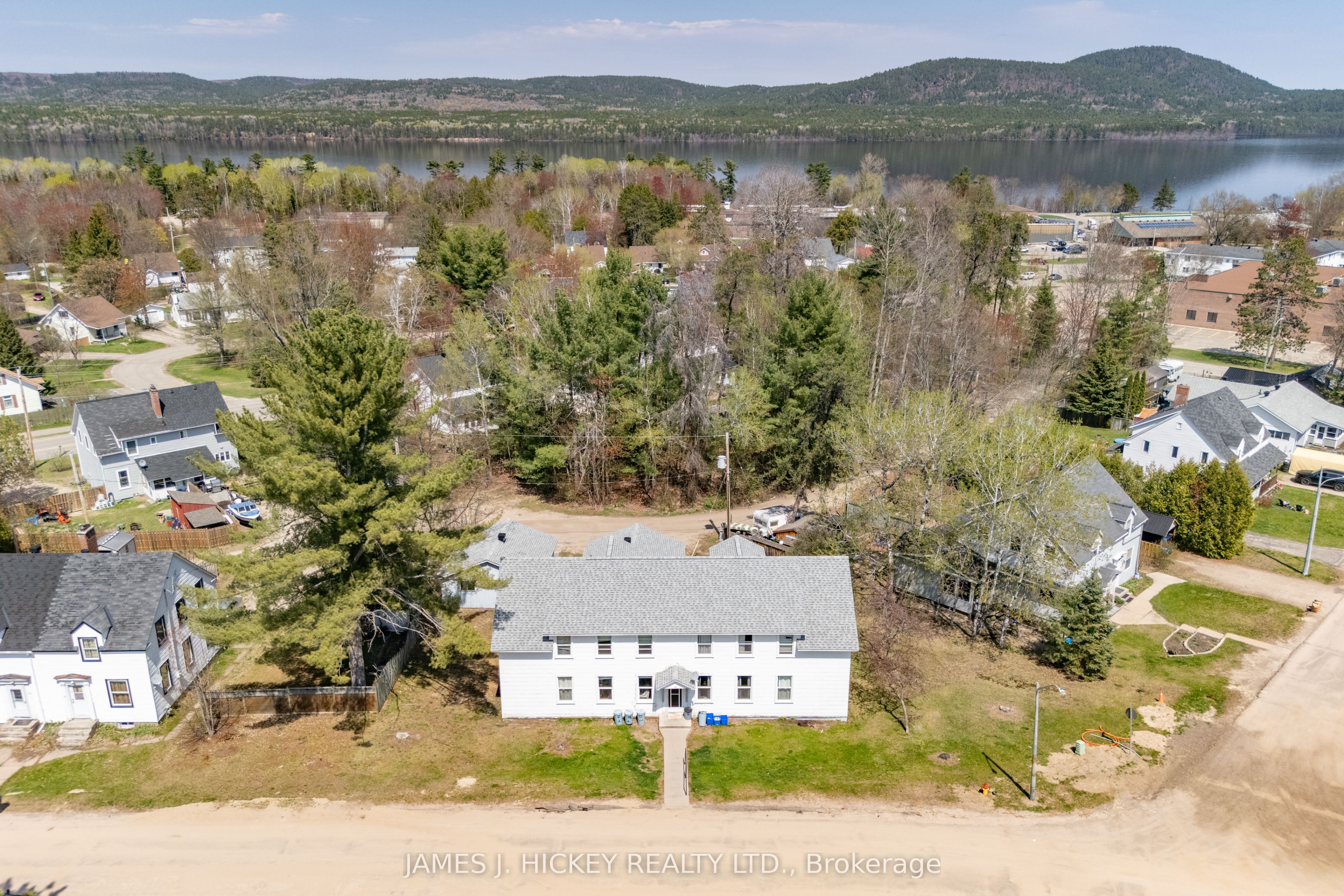 14 Huron Street, Deep River, ON K0J 1P0 photo 5