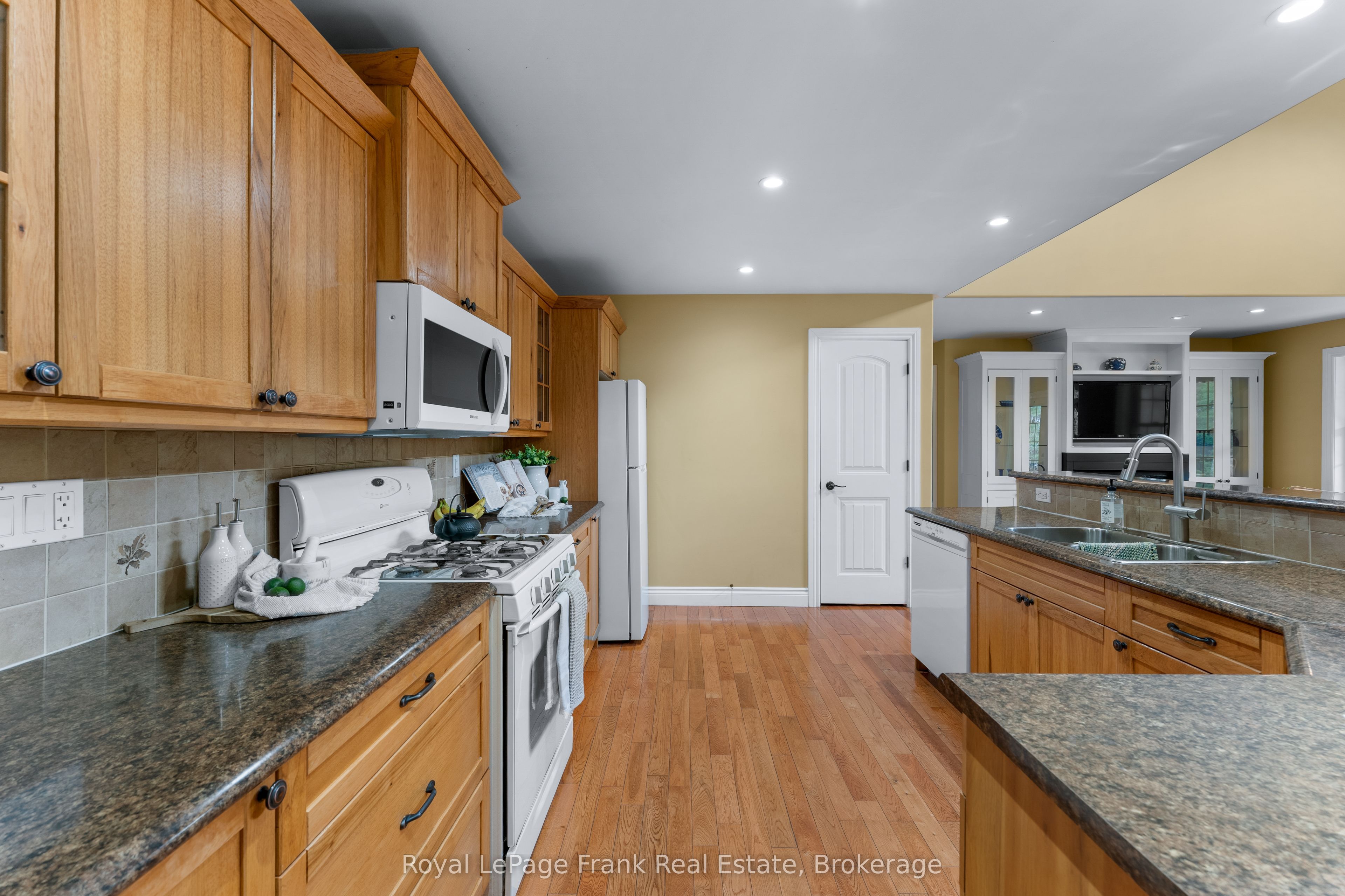 382 Lakehurst Circle Road, Trent Lakes, ON K0L 1J0 photo 5