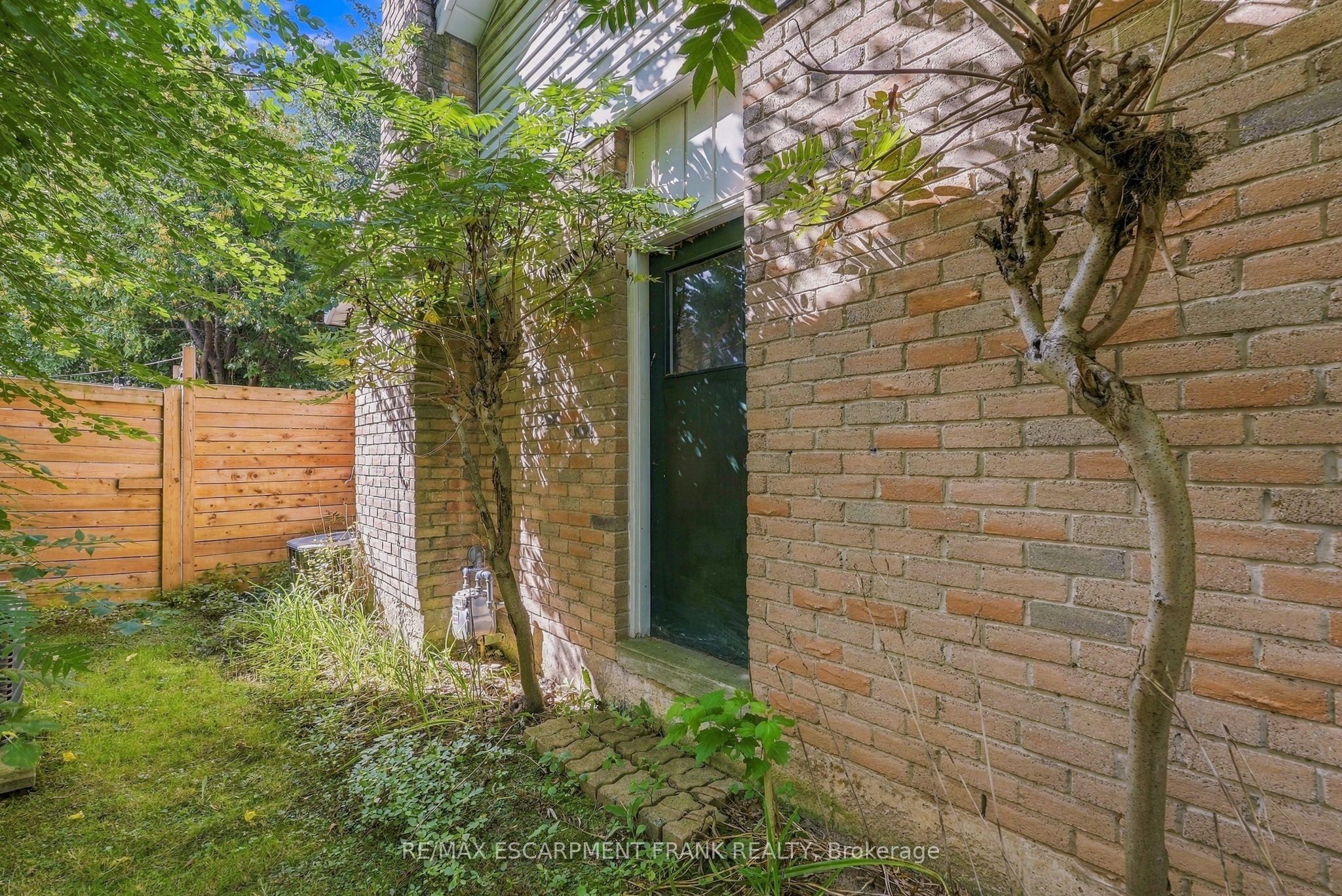471 KNIGHTSBRIDGE Crescent, Hamilton, ON L9G 3S4 photo 5