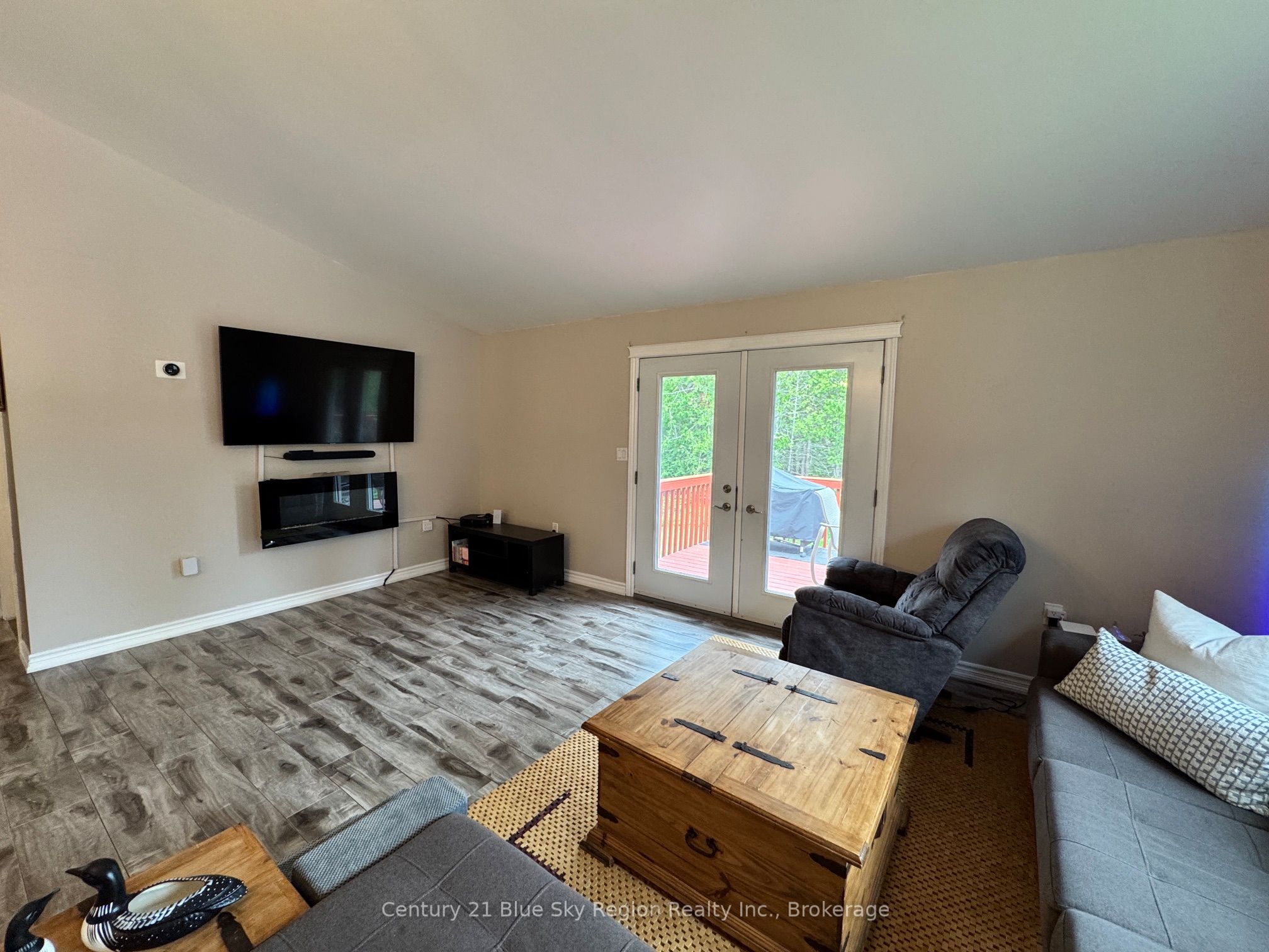2161 Papineau Road, Papineau-Cameron, ON P0H 1V0 photo 4