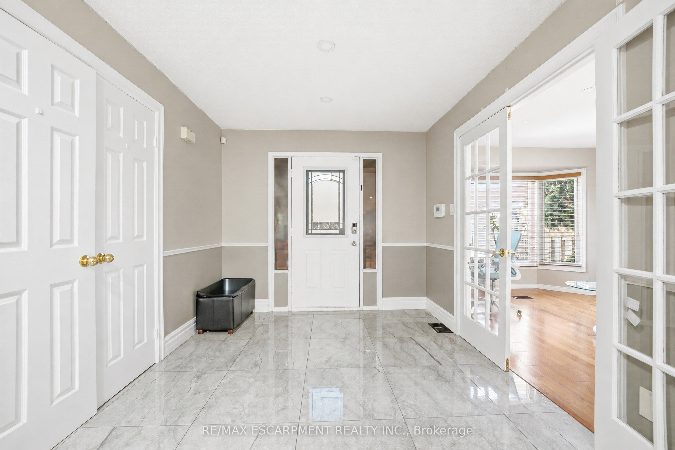 15 Talia Court, Hamilton, ON L6E 4X8 photo 4