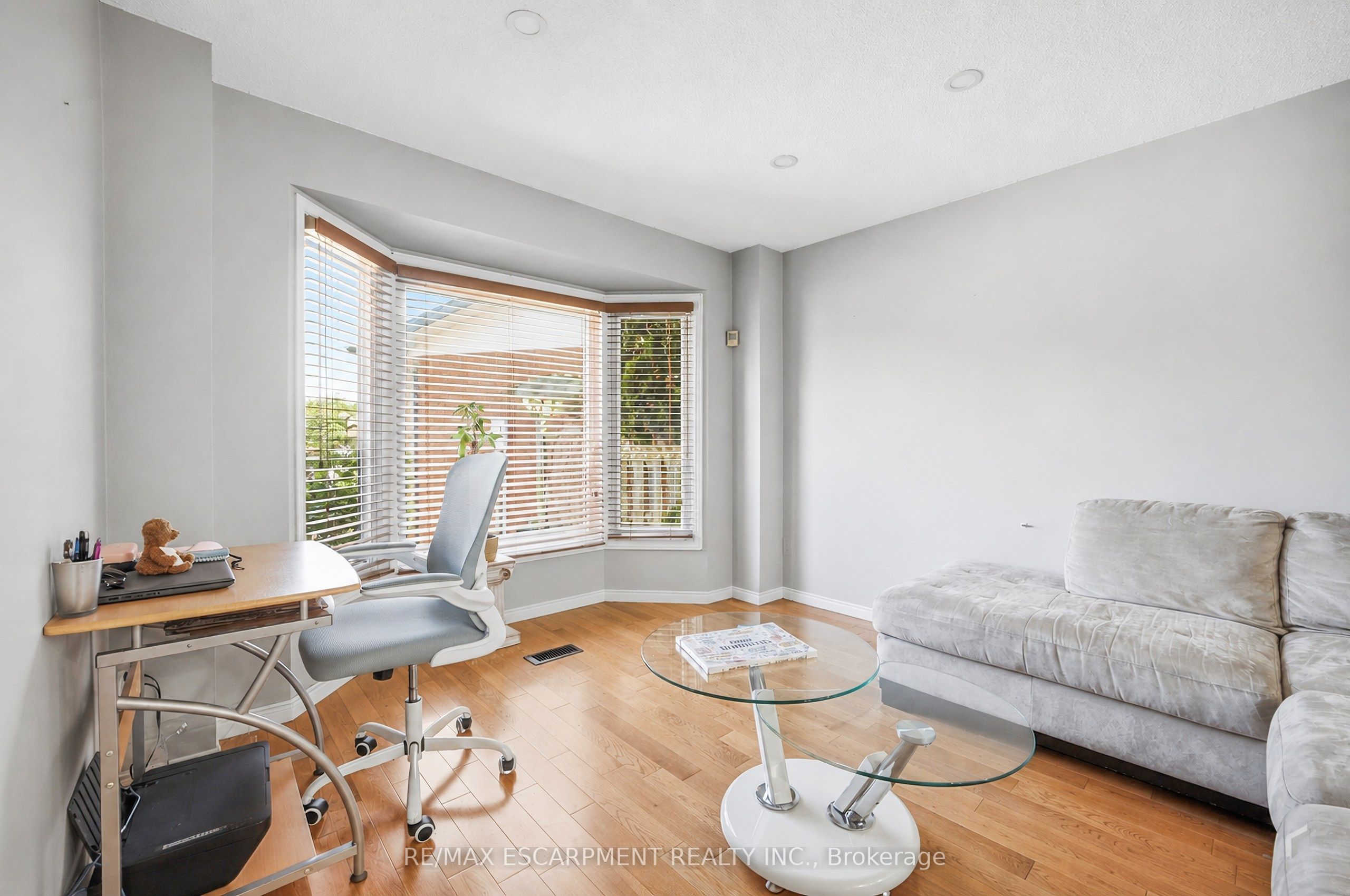 15 Talia Court, Hamilton, ON L6E 4X8 photo 5