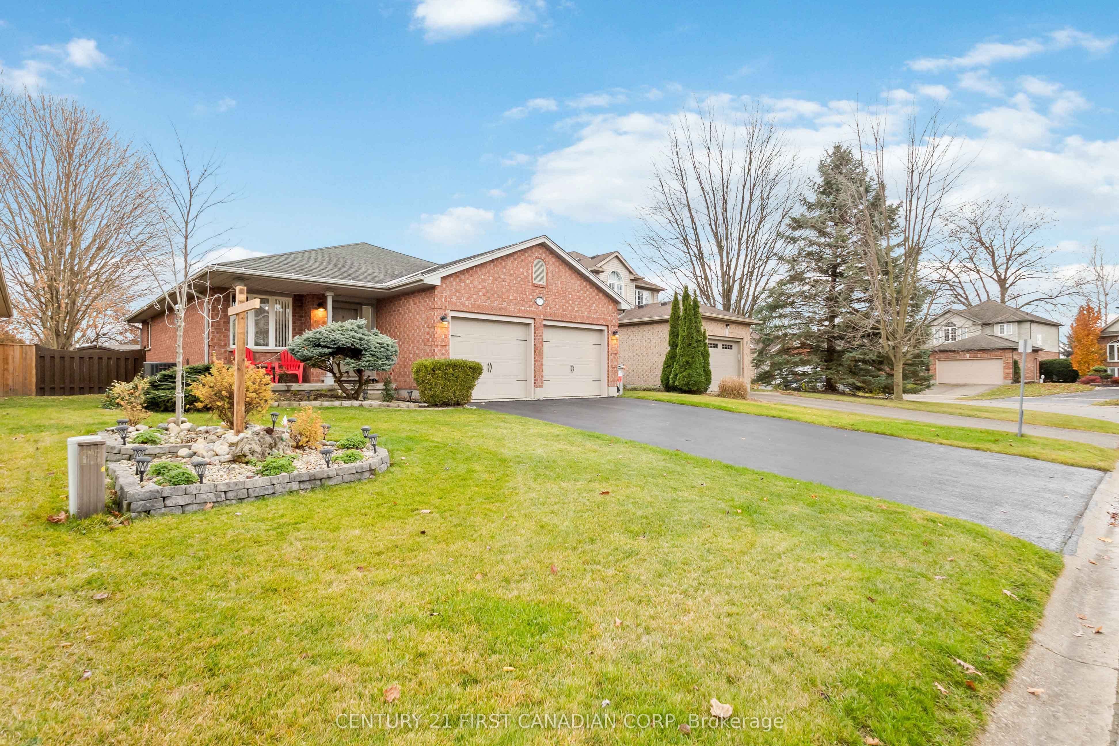 7 Juniper Crescent, Strathroy-Caradoc, ON N7G 4C1 photo 3