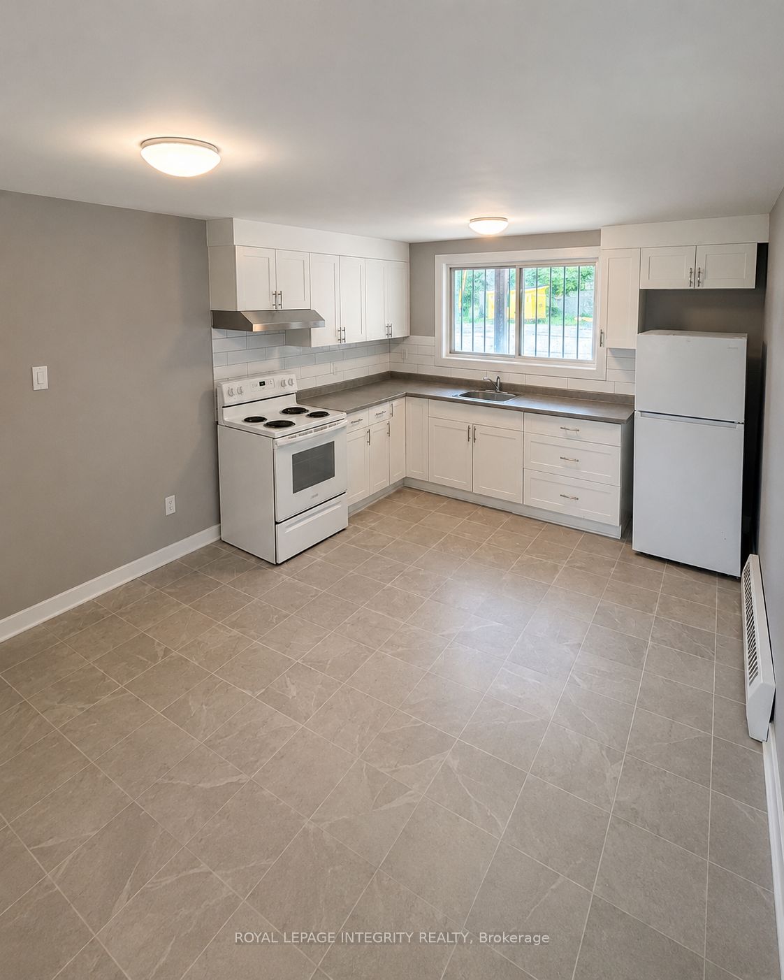 368 Belisle Street 1, Vanier and Kingsview Park, ON K1L 6V2 photo 4