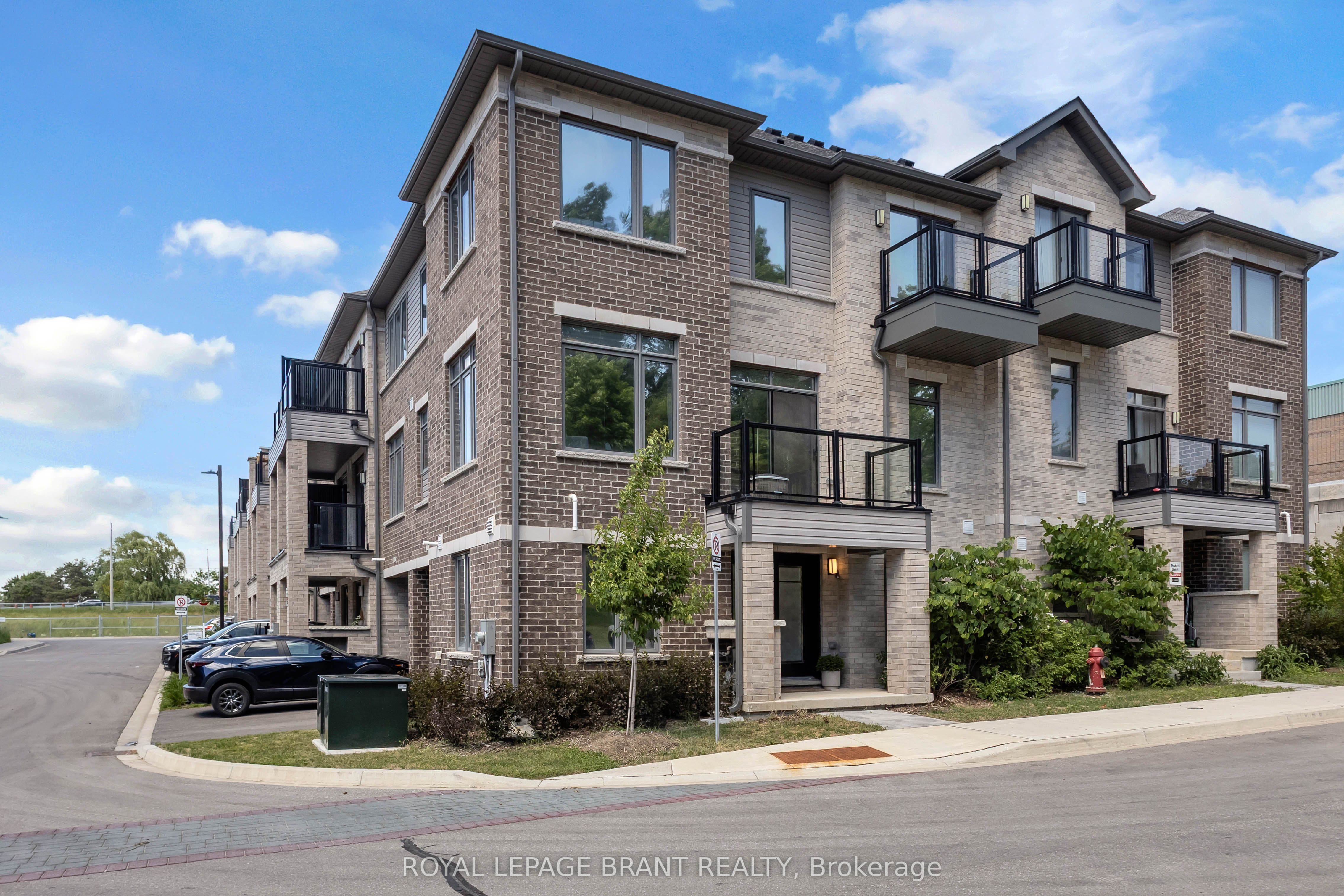 585 Colborne Street 1118, Brantford, ON N3S 3M7 photo 2