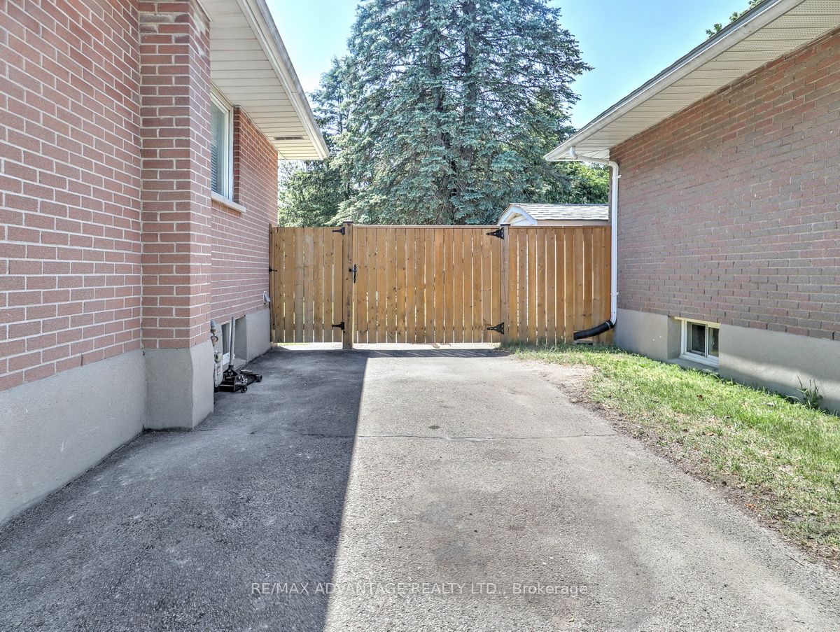63 Pawnee Crescent, London East, ON N5V 2T2 photo 2