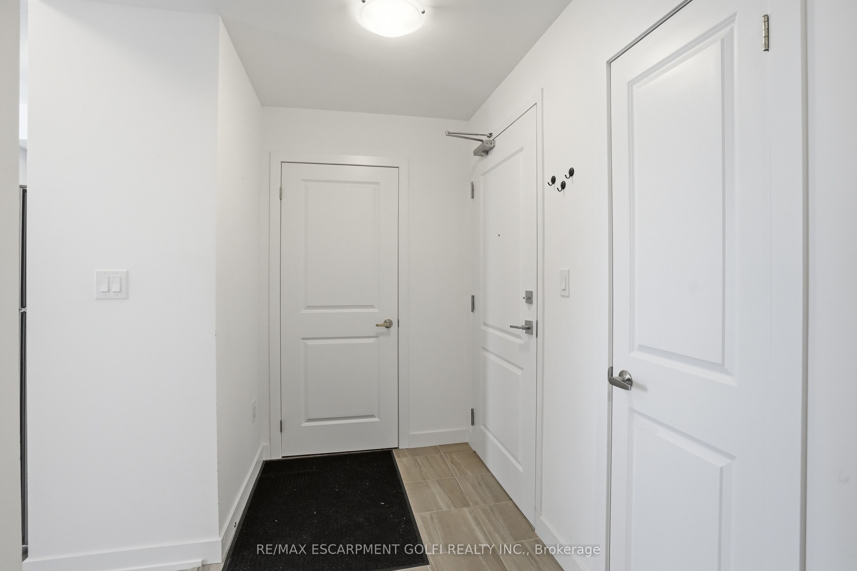 460 Dundas Street E 1008, Hamilton, ON L8B 2A5 photo 4