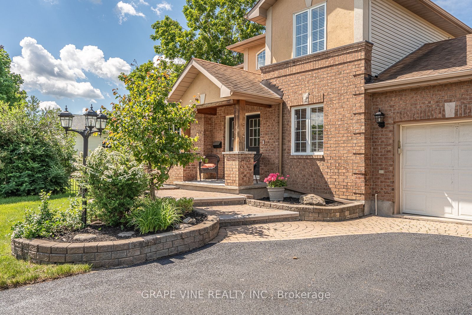 4 Carbery Drive, Stittsville - Munster - Richmond, ON K2S 1E3 photo 5