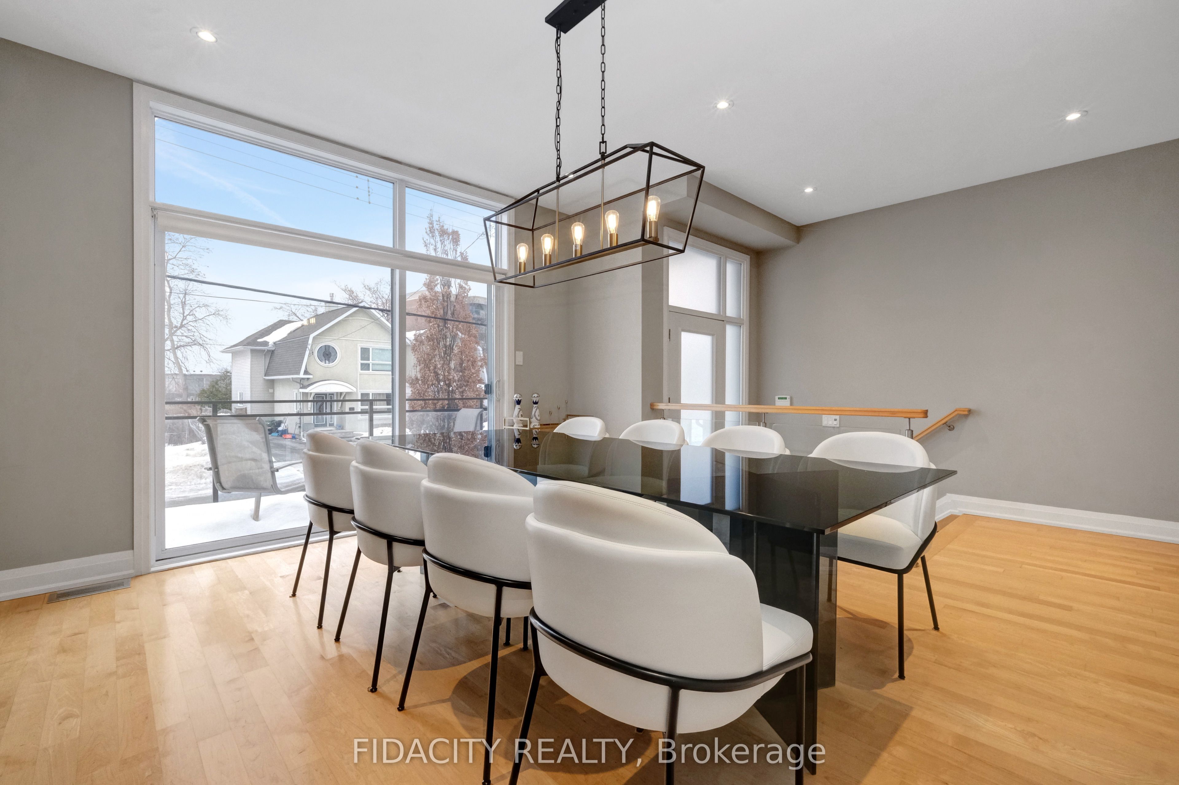 376 C Wilmont Avenue, Carlingwood - Westboro and Area, ON K2A 0B1 photo 4