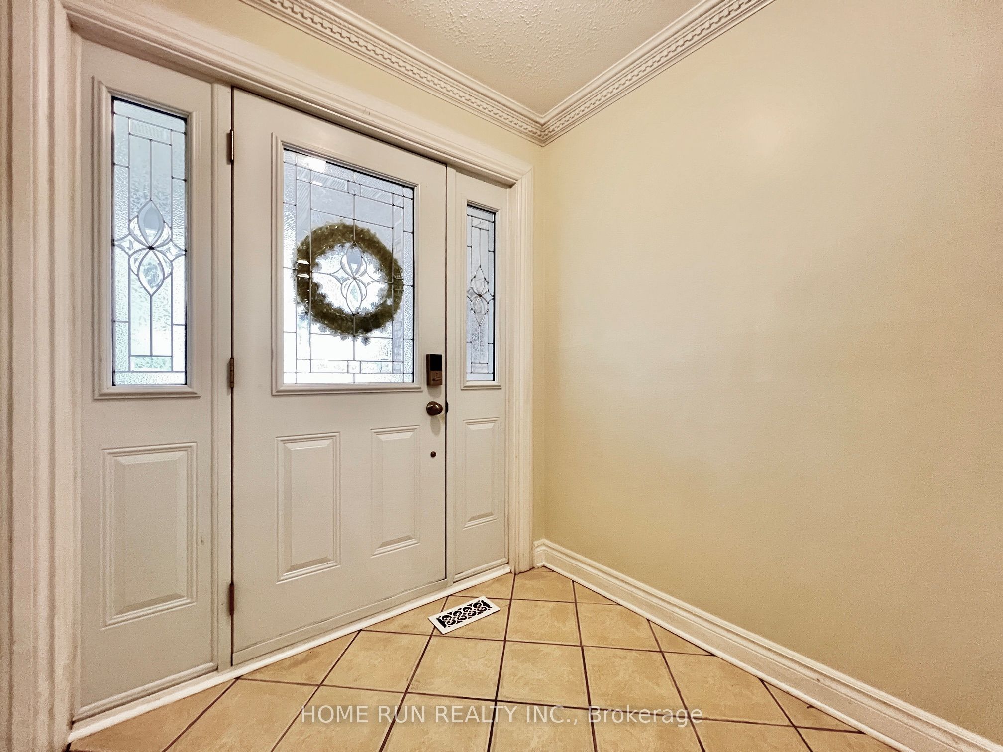 76 winbro Private, Hunt Club - Windsor Park Village and Area, ON K1V 0M6 photo 3