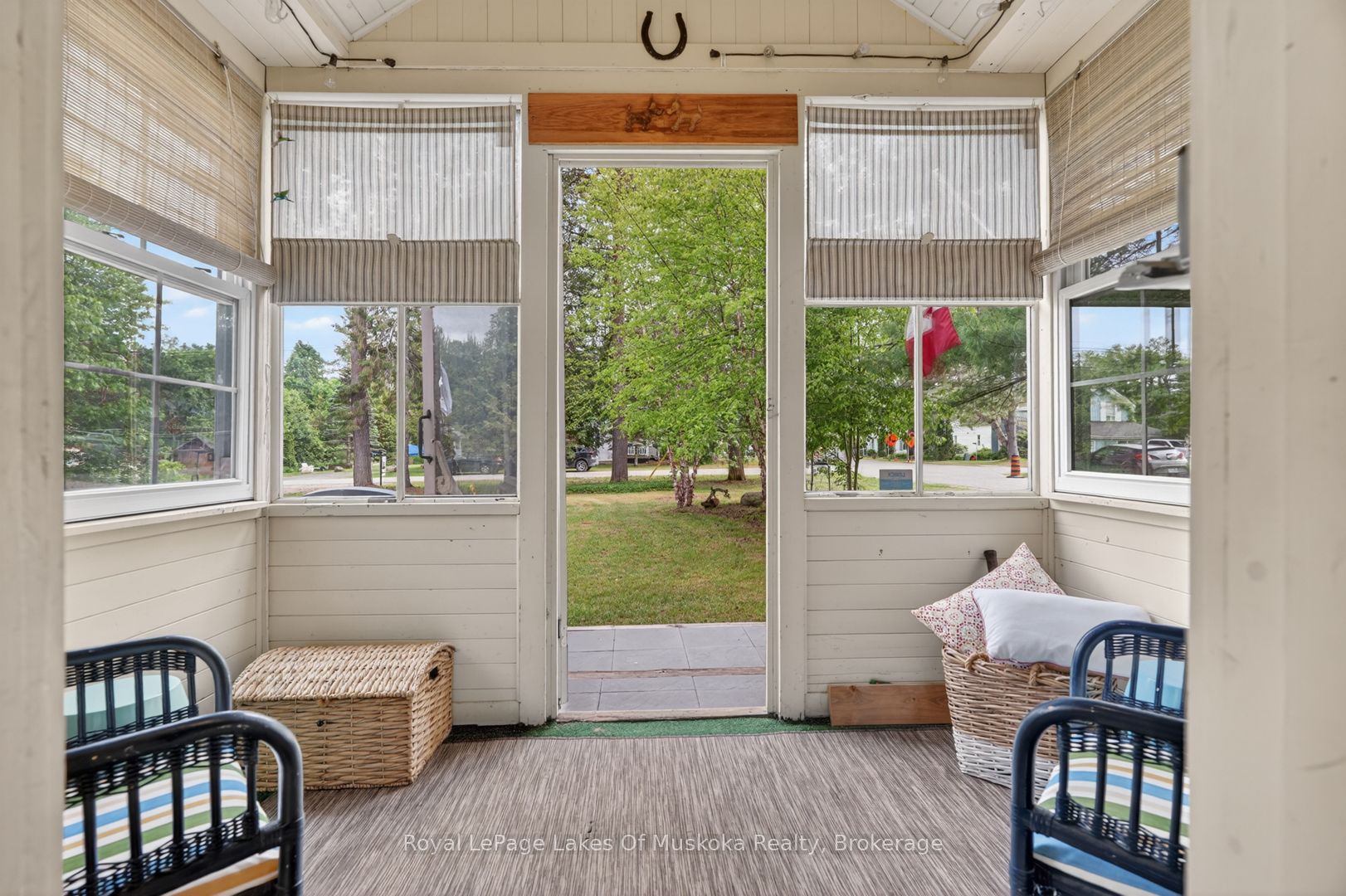 4 Spruce Street E, Lake of Bays, ON P0B 1A0 photo 3