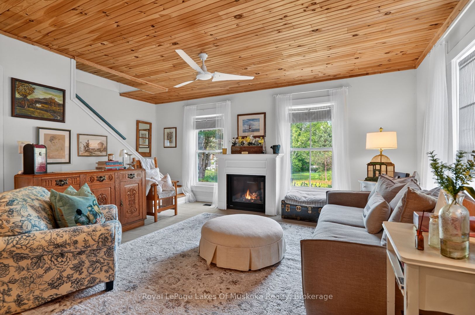 4 Spruce Street E, Lake of Bays, ON P0B 1A0 photo 4