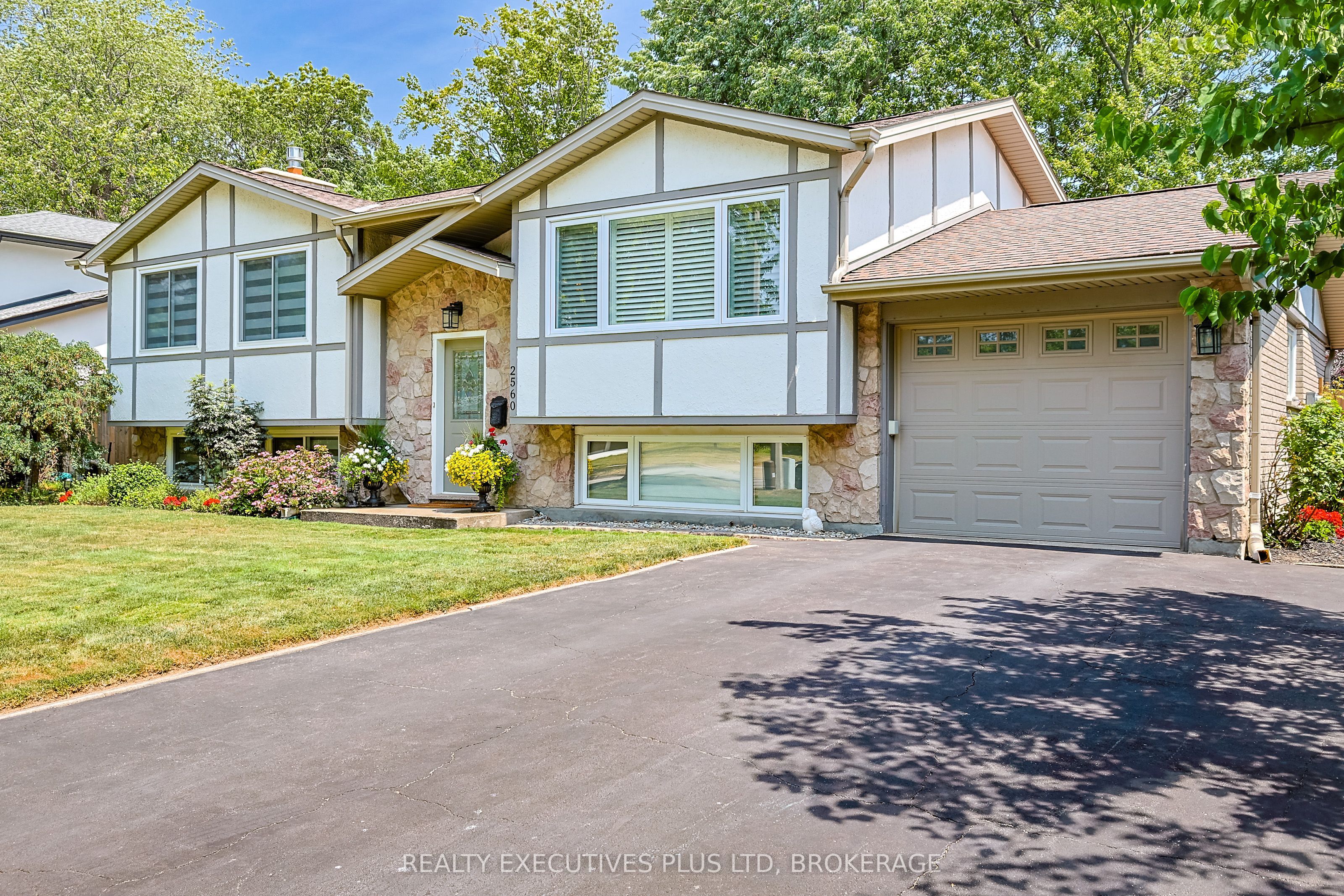 2560 LEPP Avenue, Niagara Falls, ON L2J 3G3 photo 5