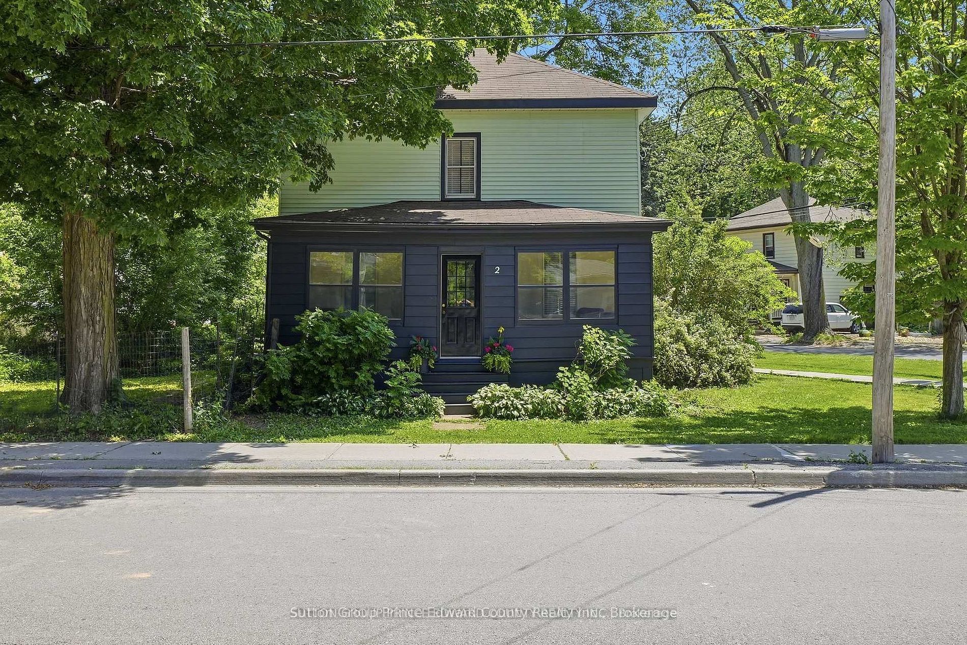 2 Queen Street, Prince Edward County, ON K0K 2T0 photo 4