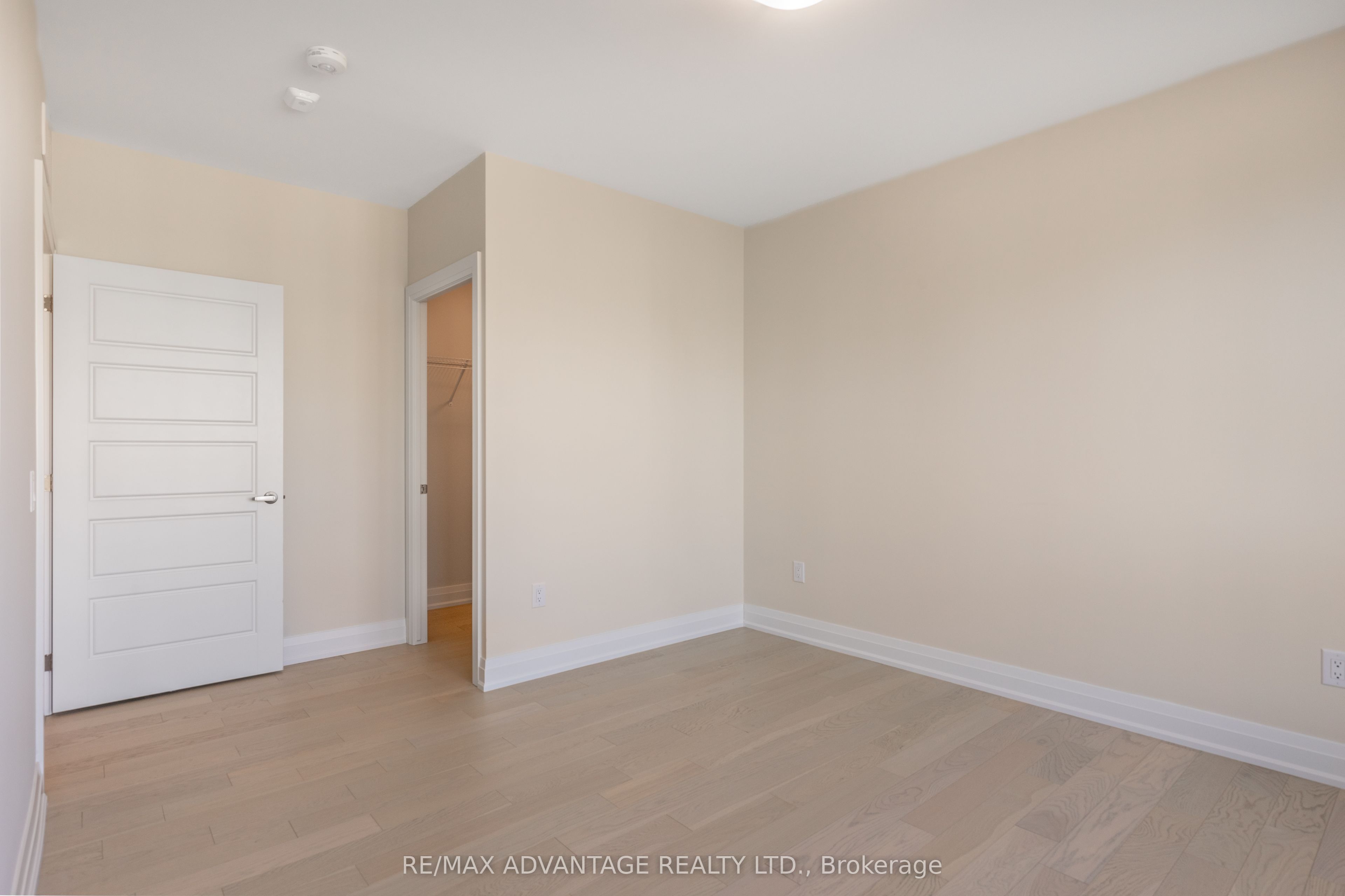 1975 Fountain Grass Drive 214, London South, ON N6K 0M3 photo 5