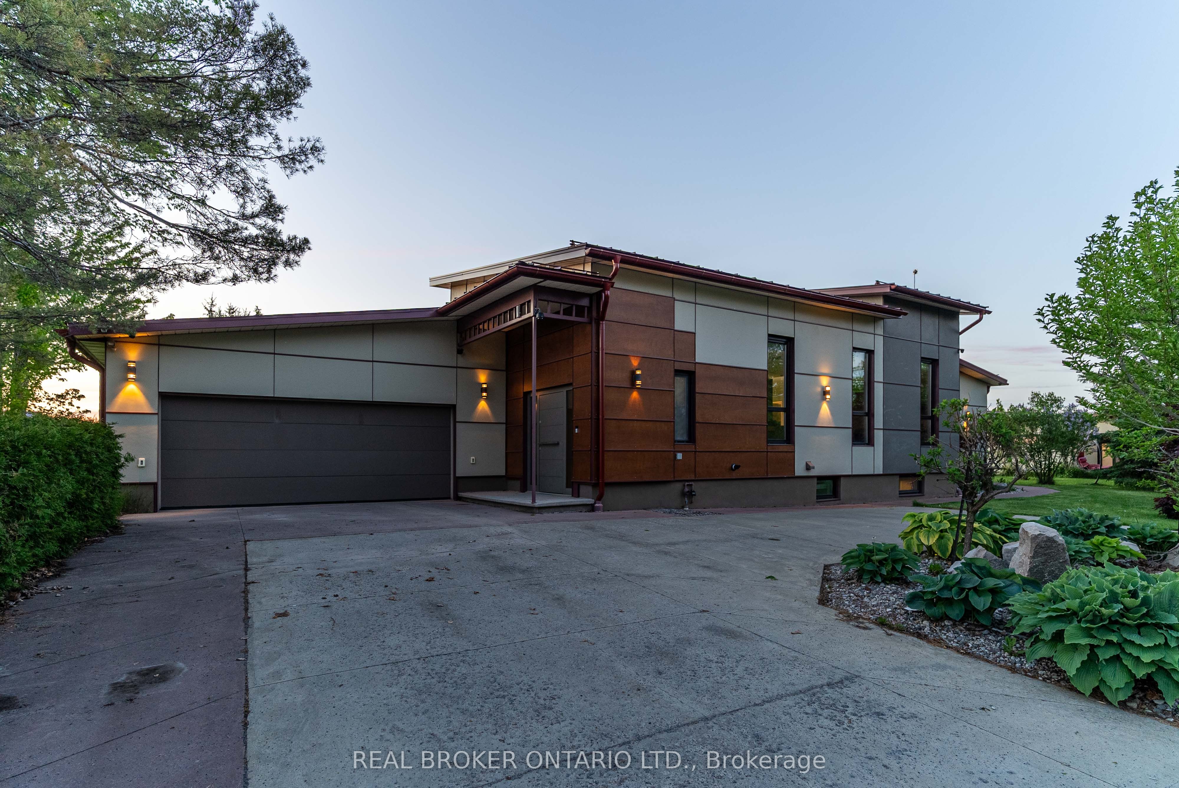 5879 Leitrim Road, Carlsbad Springs, ON K0A 1K0