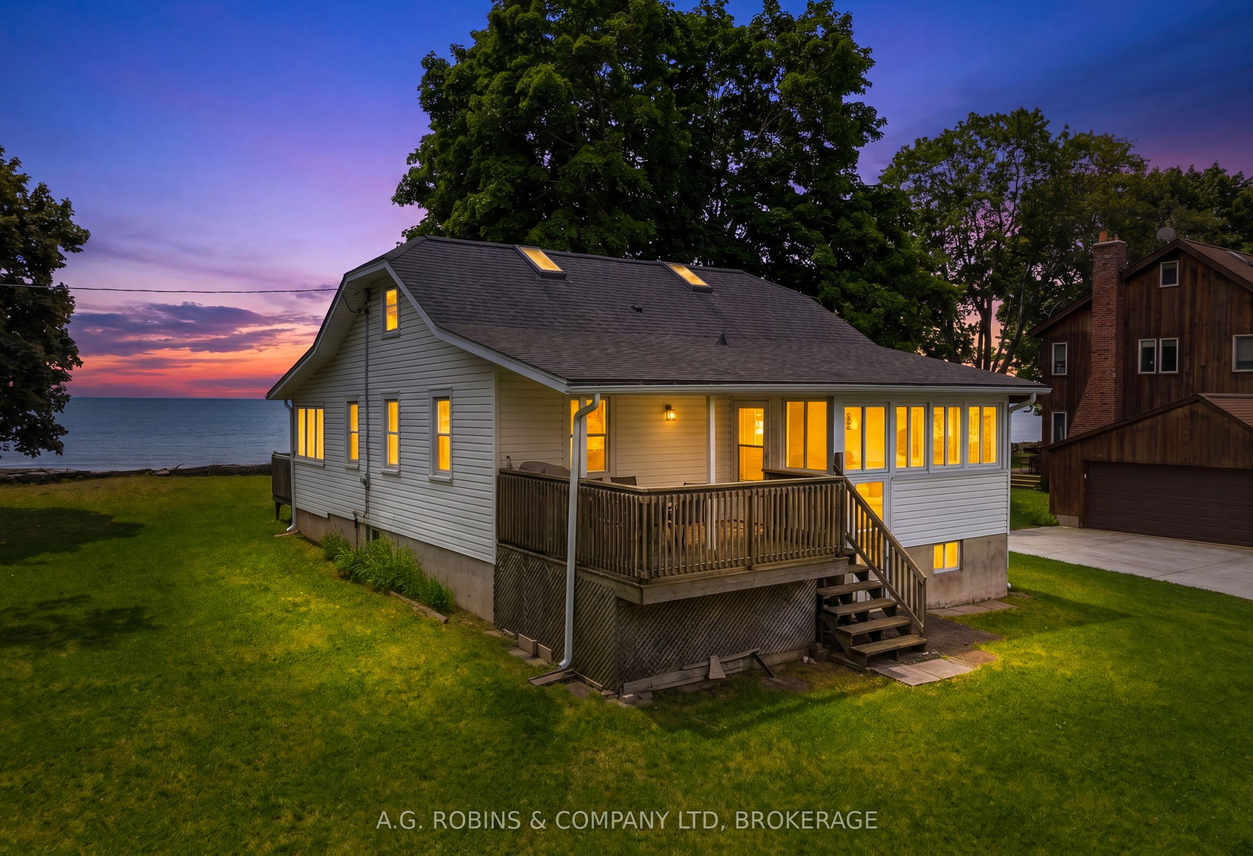 11803 Lakeshore Road, Wainfleet, ON L0S 1V0 photo 2