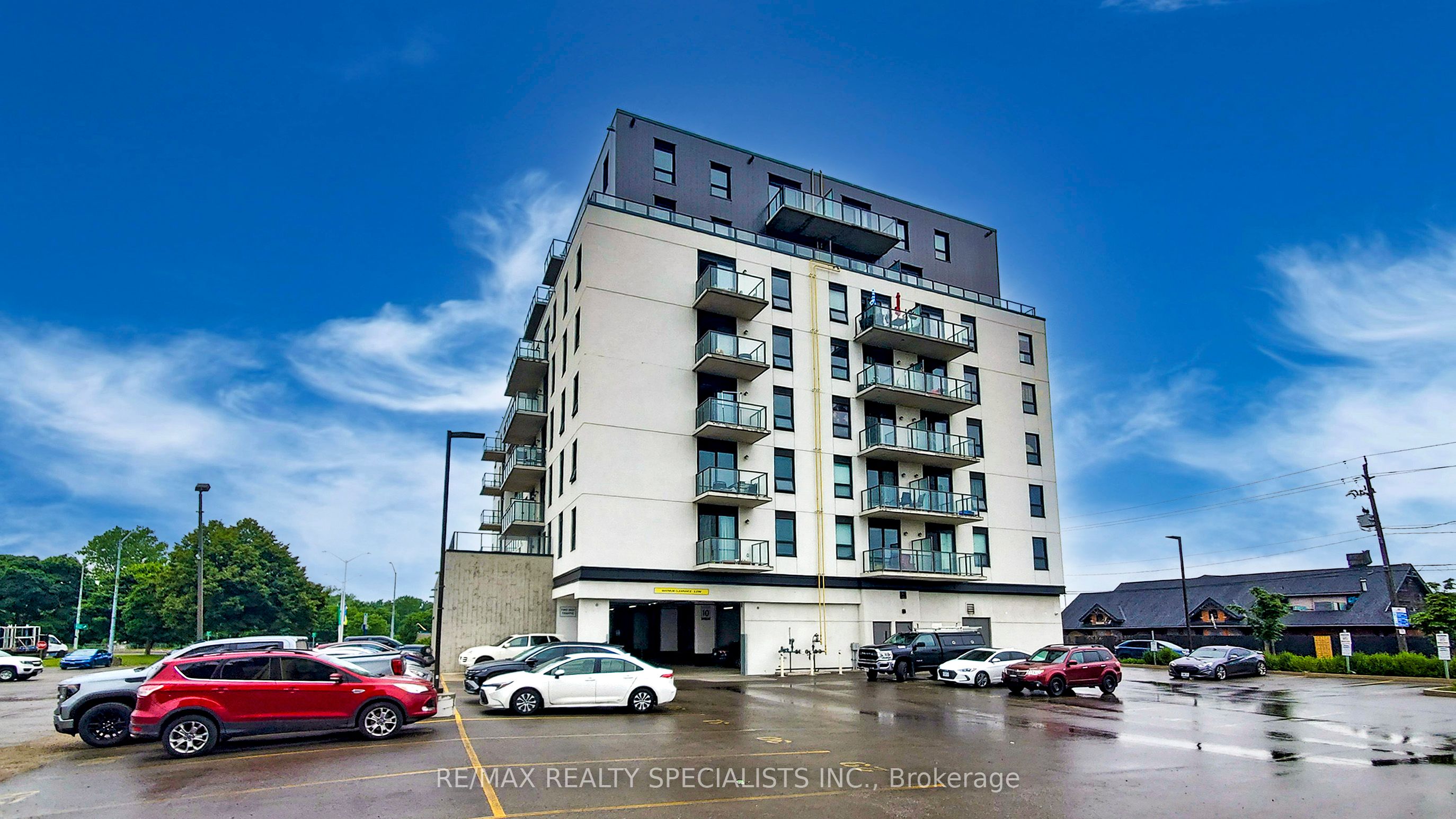 7 ERIE Avenue 809, Brantford, ON N3S 2E7 photo 2
