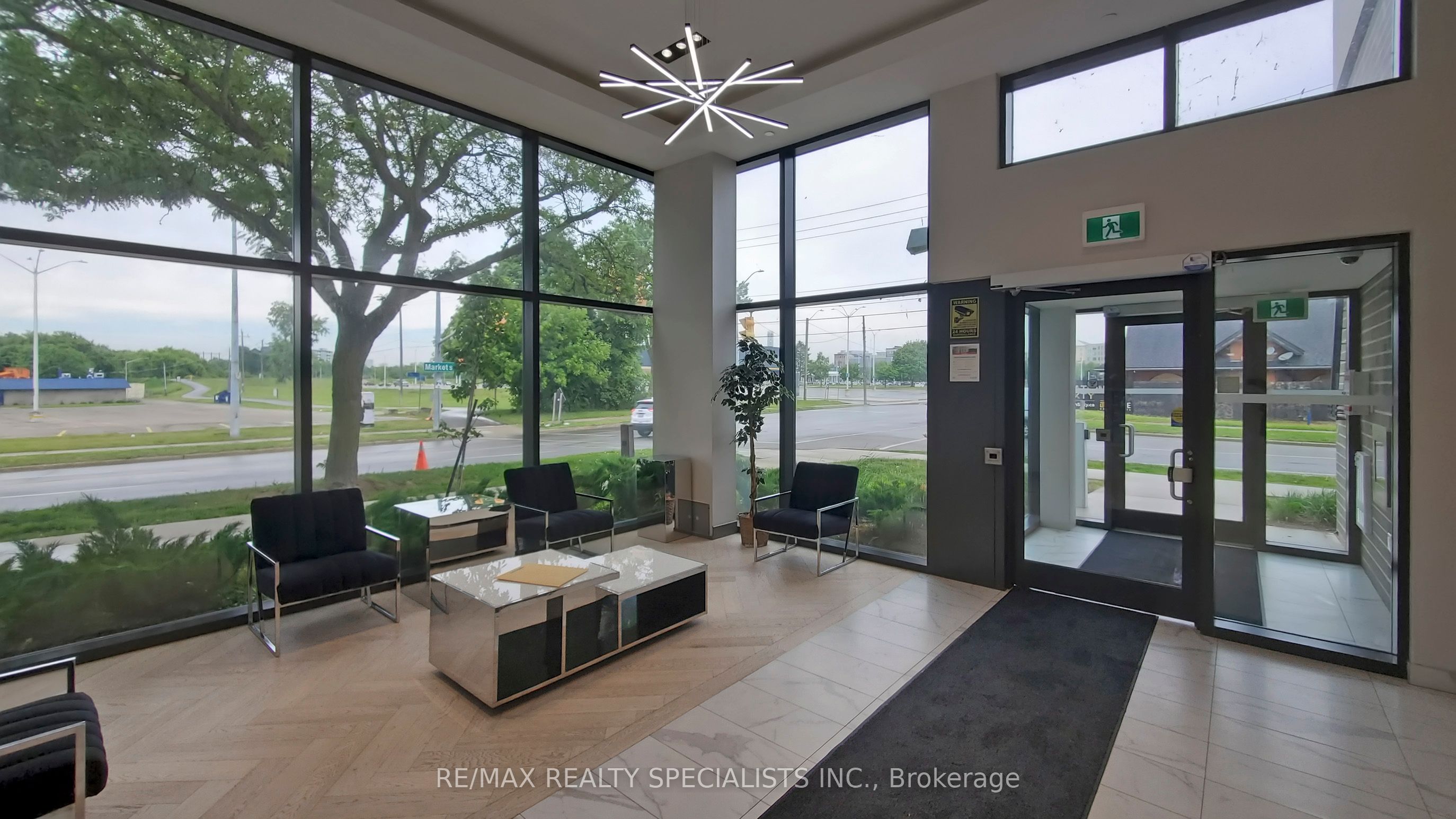 7 ERIE Avenue 809, Brantford, ON N3S 2E7 photo 3