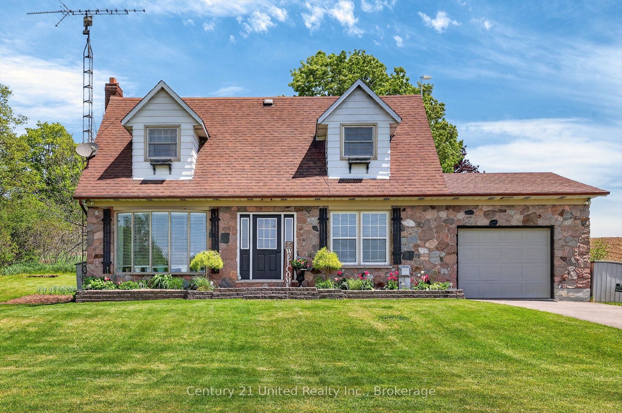 965 Hiawatha Line, Otonabee-South Monaghan, ON K9J 6X8 photo 3