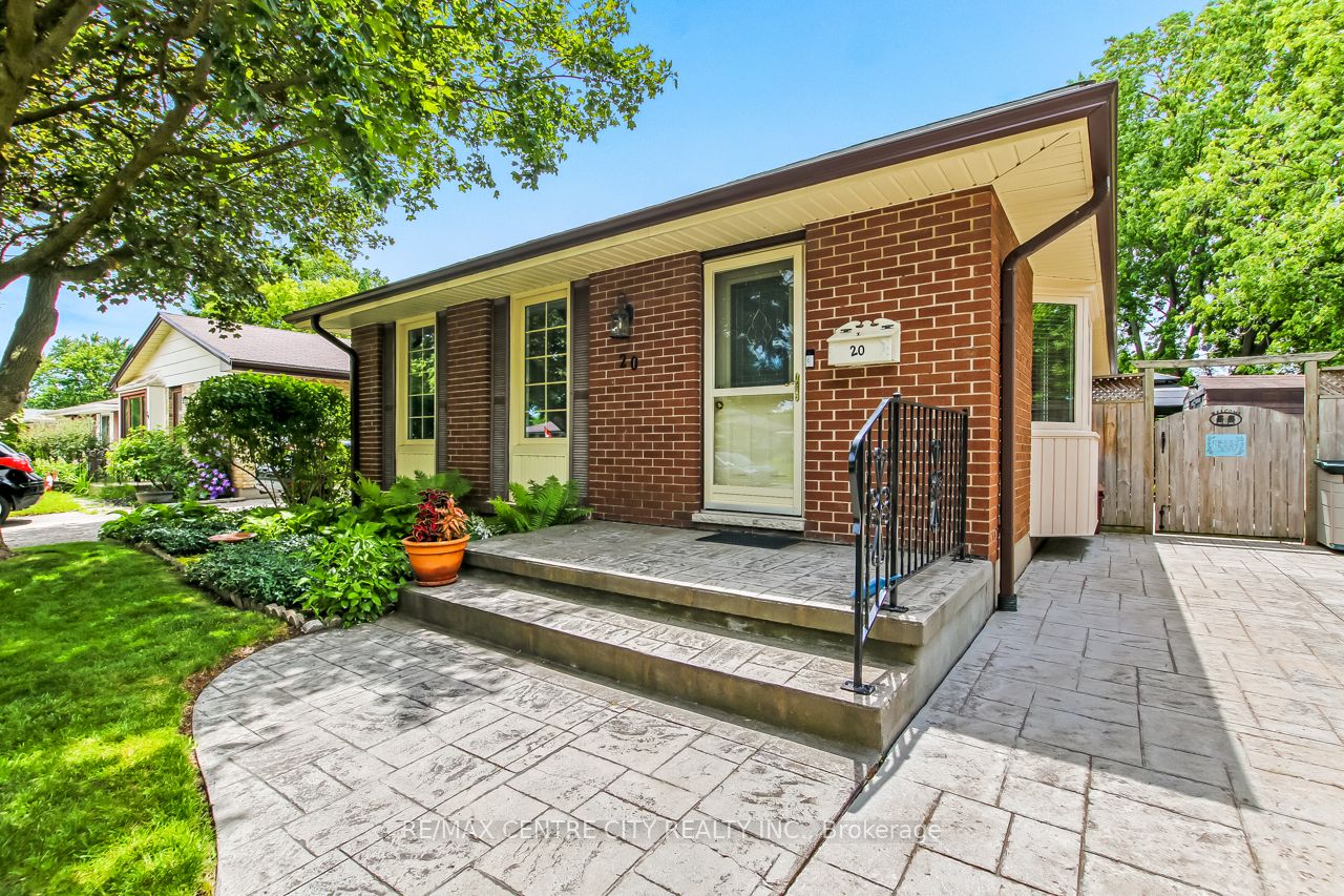 20 Hines Crescent, London South, ON N6C 3A3 photo 2