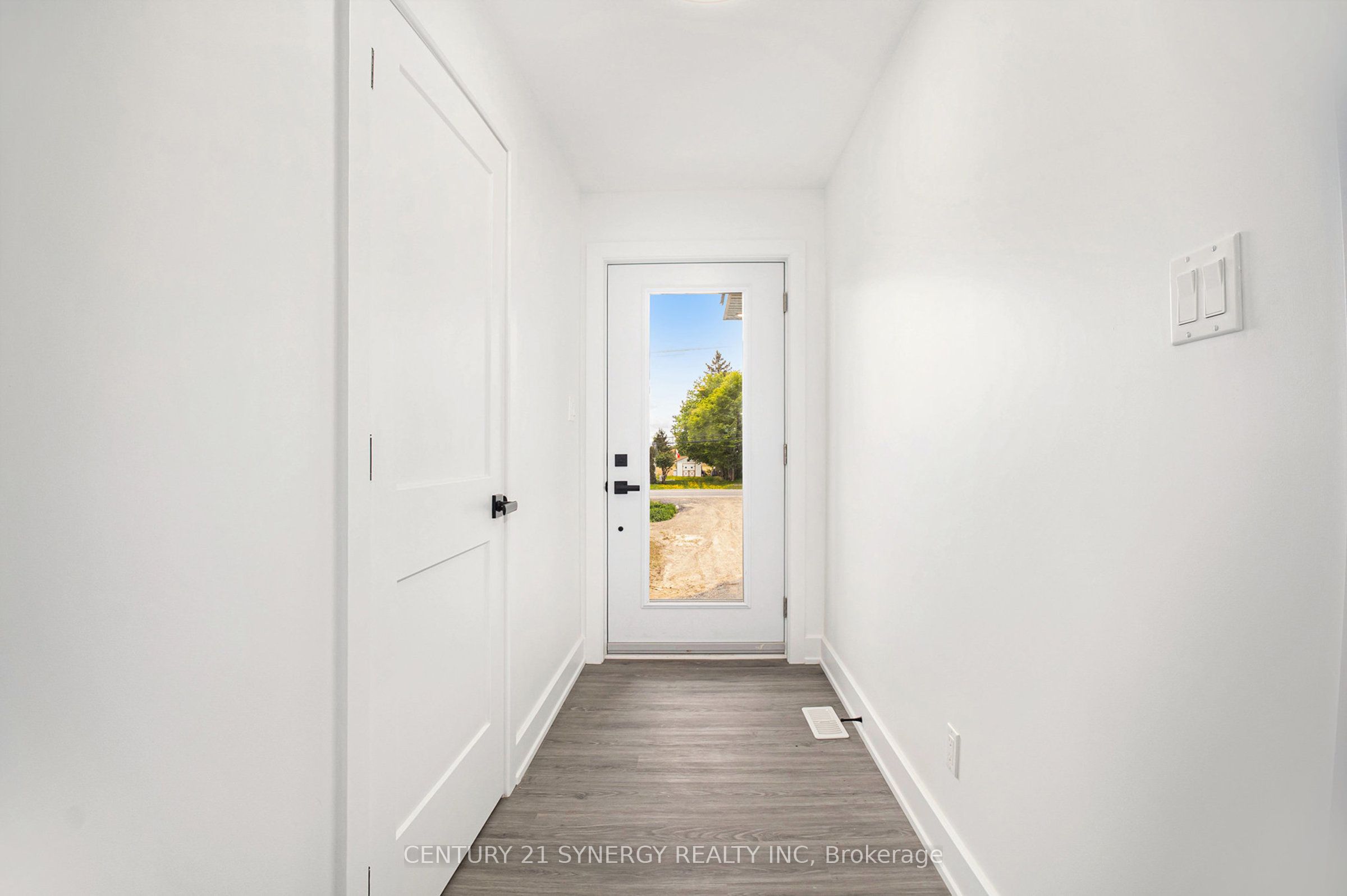 2579 County Rd 7 Road A, North Dundas, ON K0C 1H0 photo 2