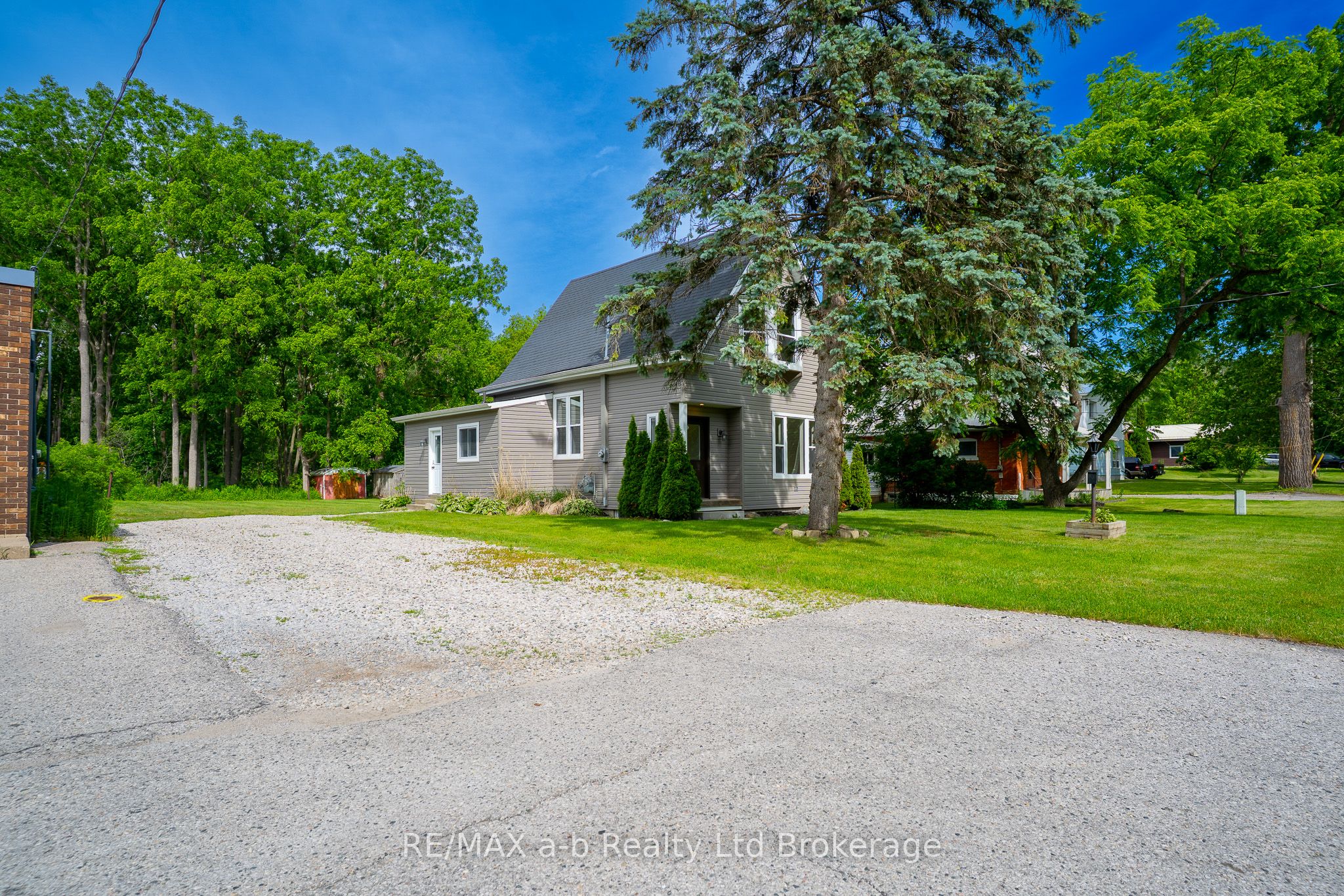 14 Old Vienna Road, Tillsonburg, ON N4G 3C4