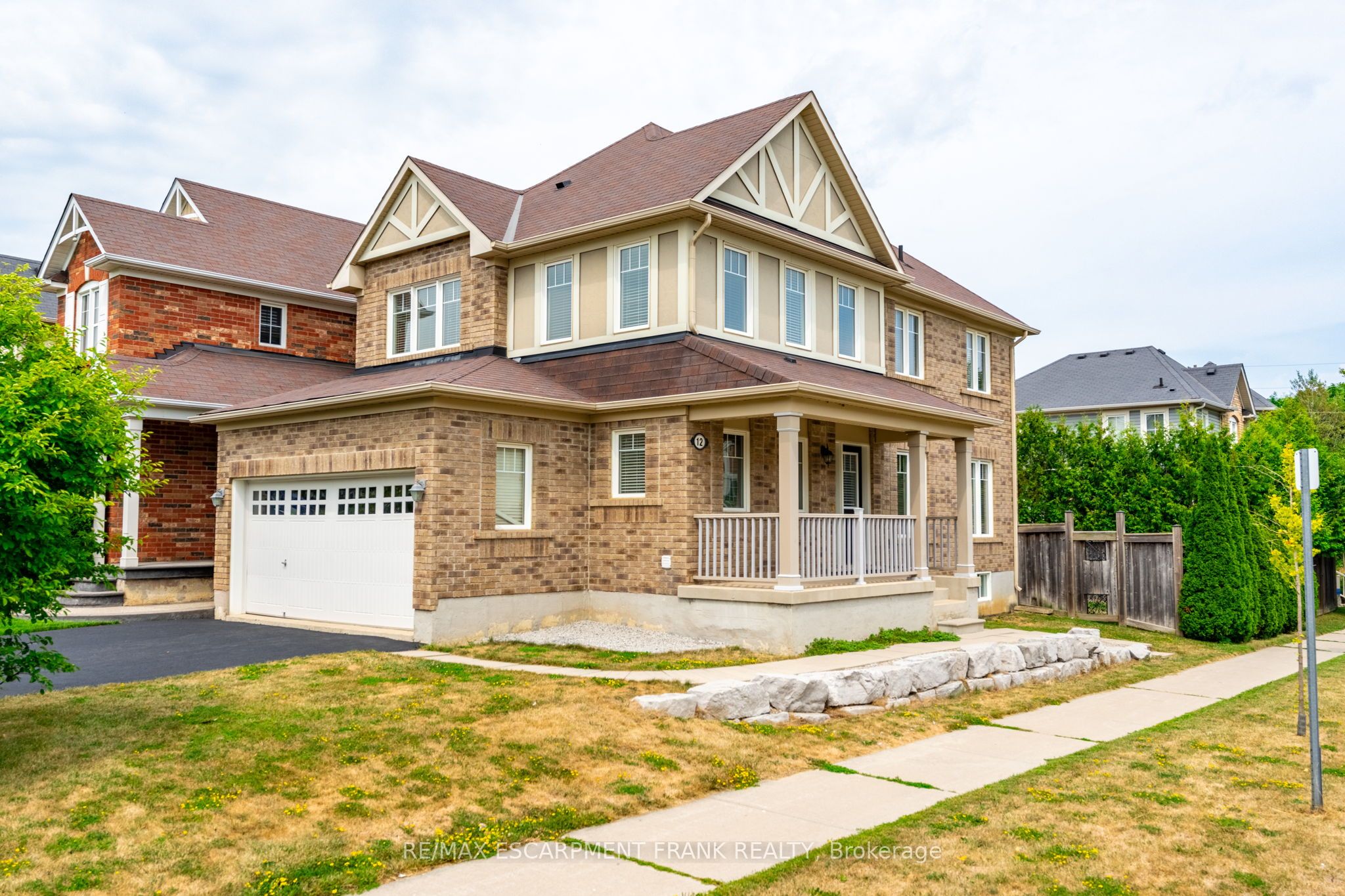 12 EMICK Drive, Hamilton, ON L9K 0C8 photo 4