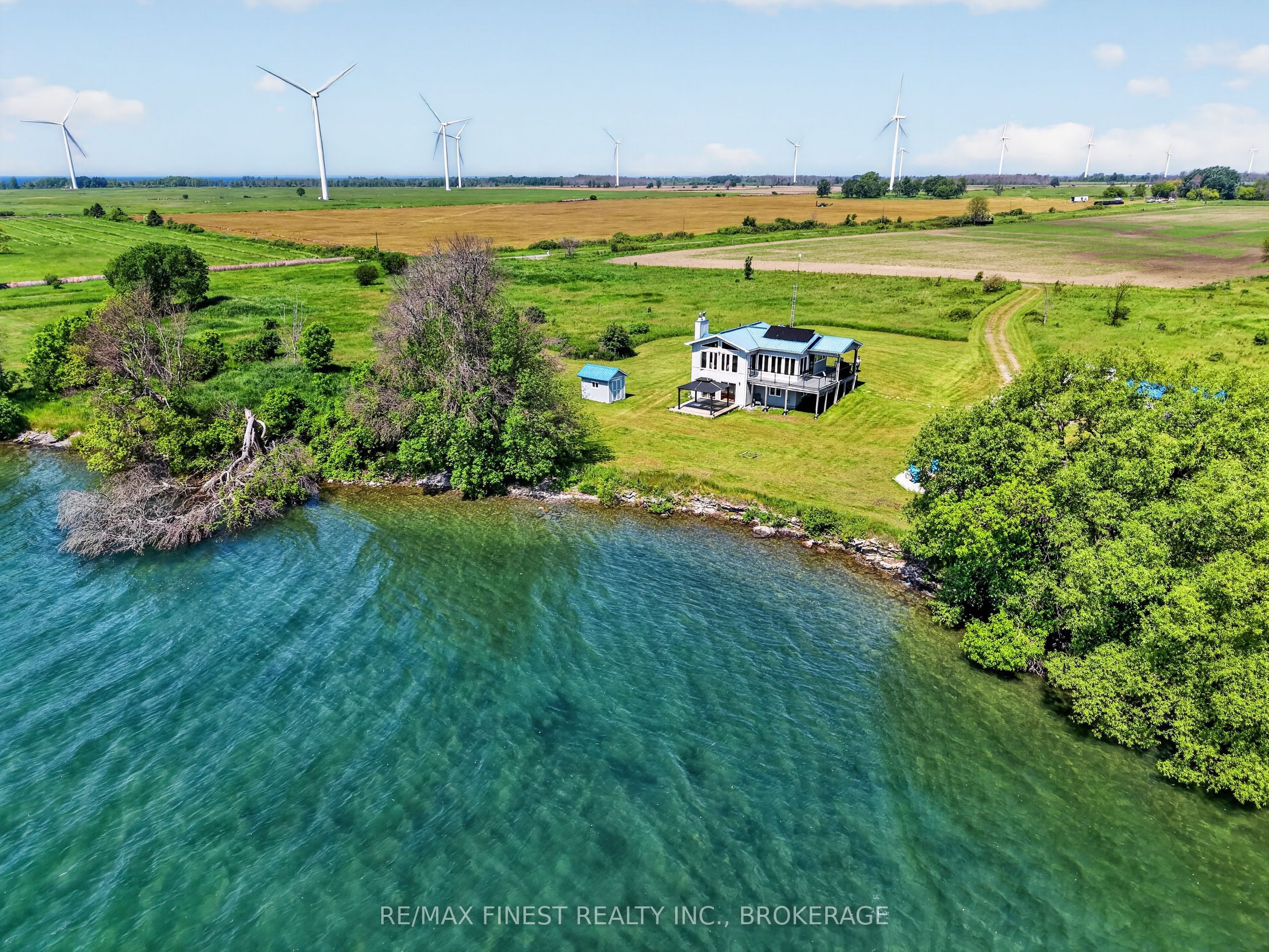 648 Third Line Road, Frontenac Islands, ON K0H 2Y0 photo 2
