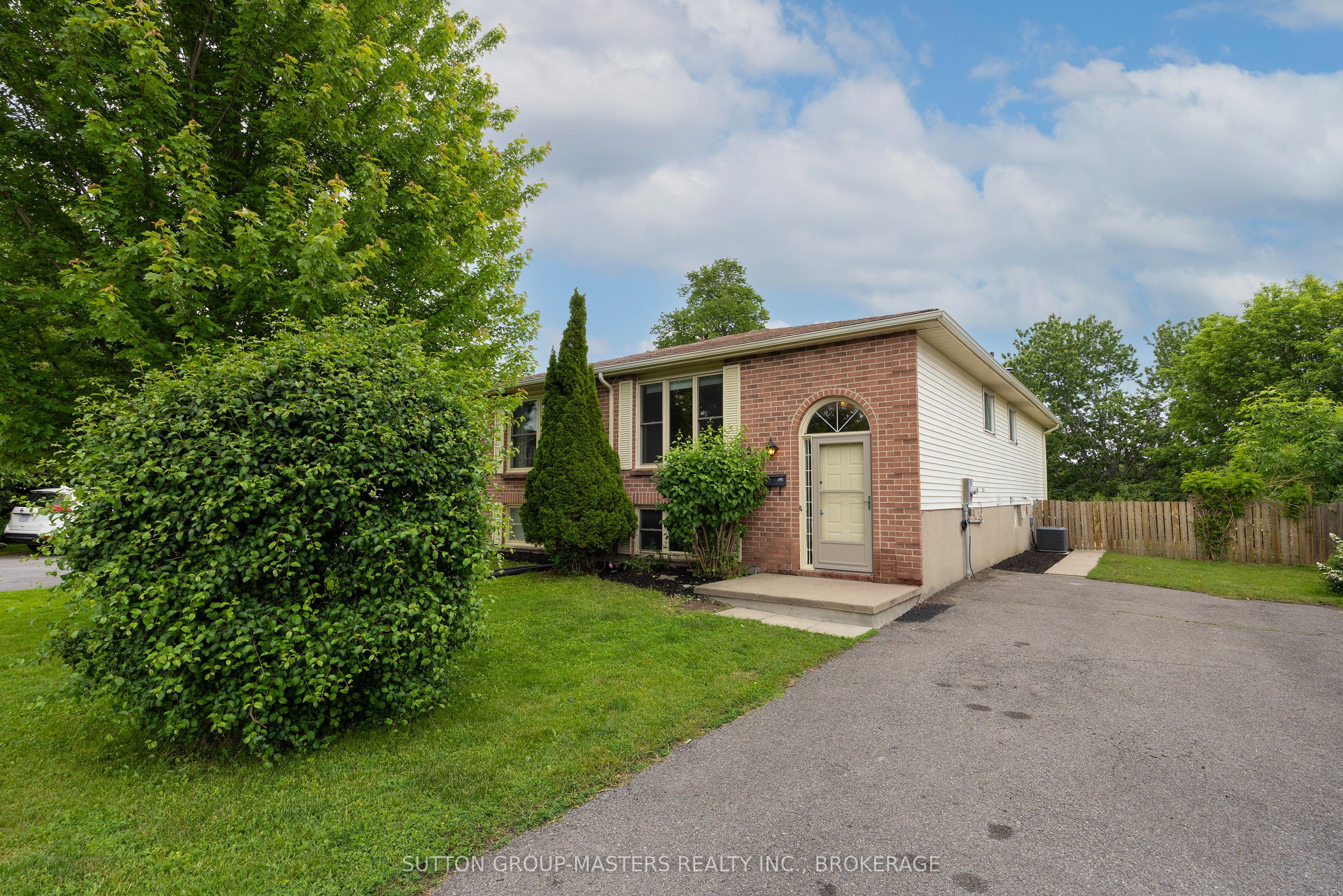280 Owens Crescent, Kingston, ON K7M 8H6 photo 4