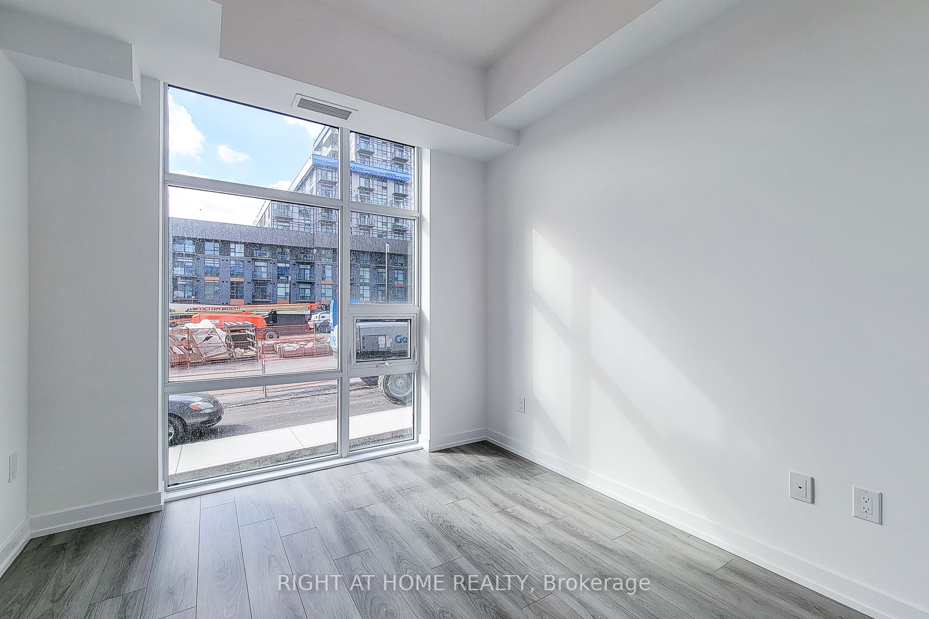 470 Dundas Street E 112, Hamilton, ON L8B 1Z2 photo 5