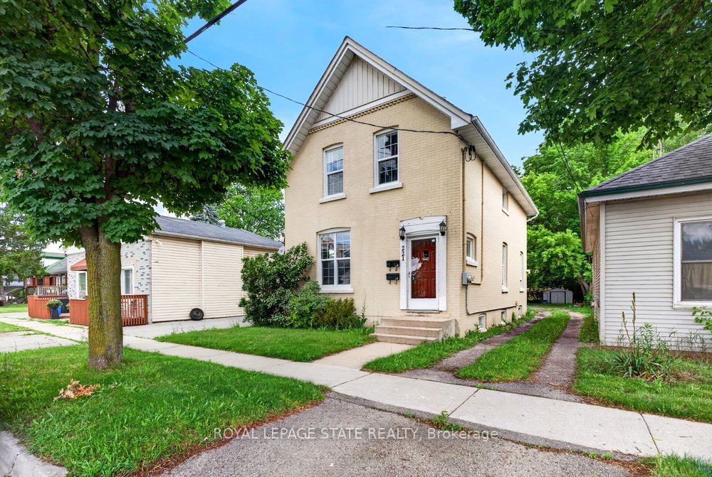 221 Grand River Avenue, Brantford, ON N3T 4Y3