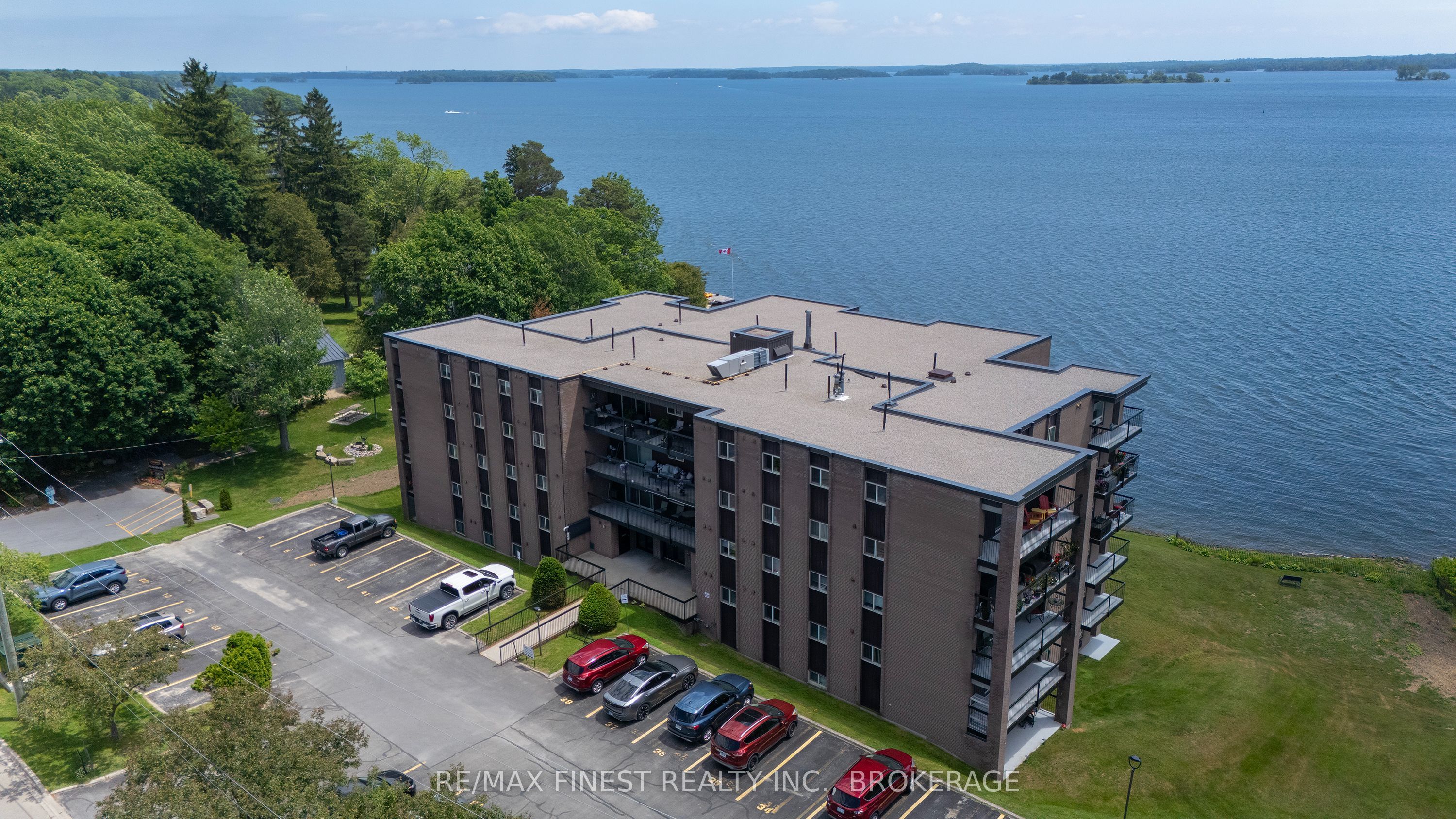 610 William Street S 101, Gananoque, ON K7G 3A4 photo 2
