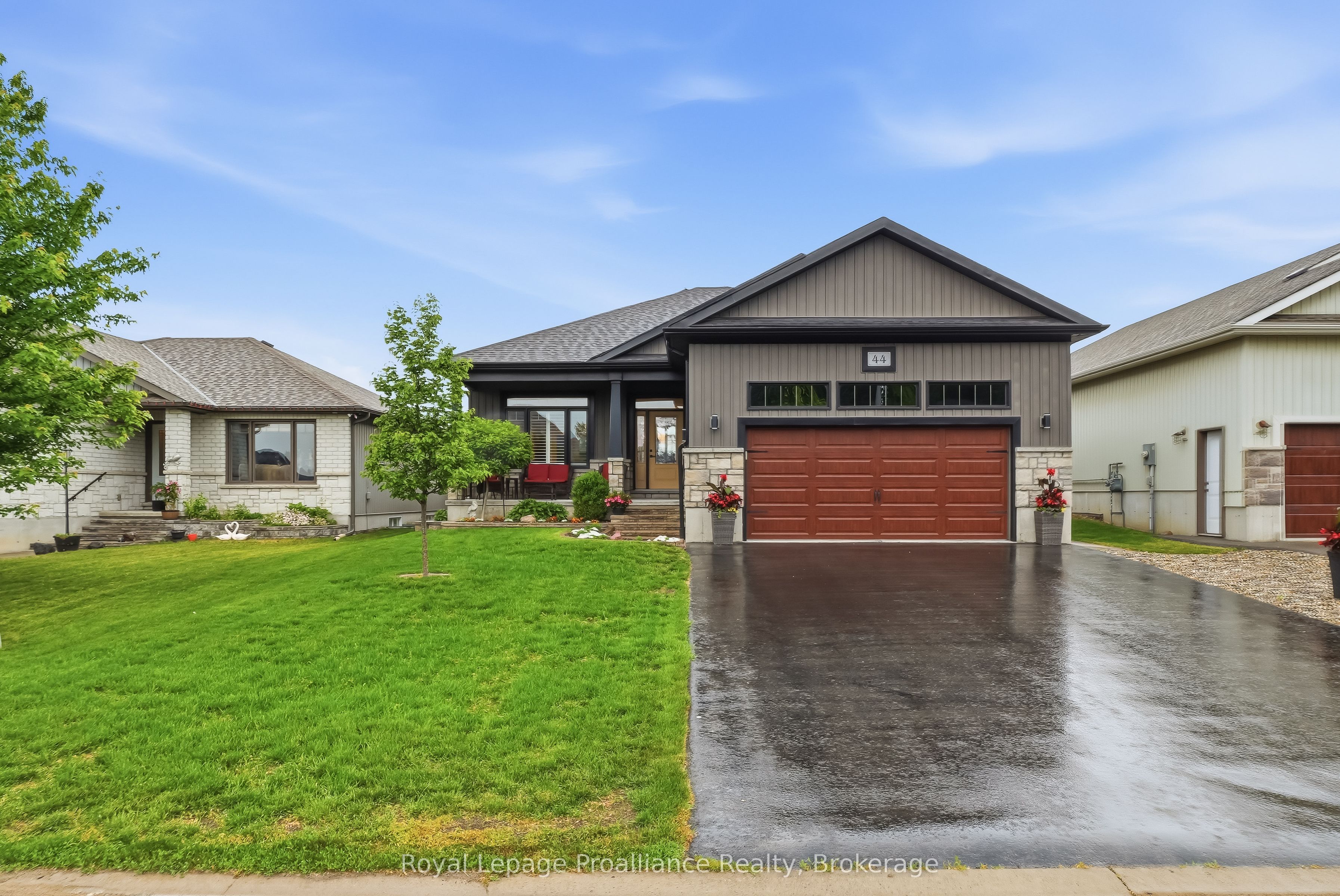 44 Ambrosia Terrace, Quinte West, ON K8V 0G6