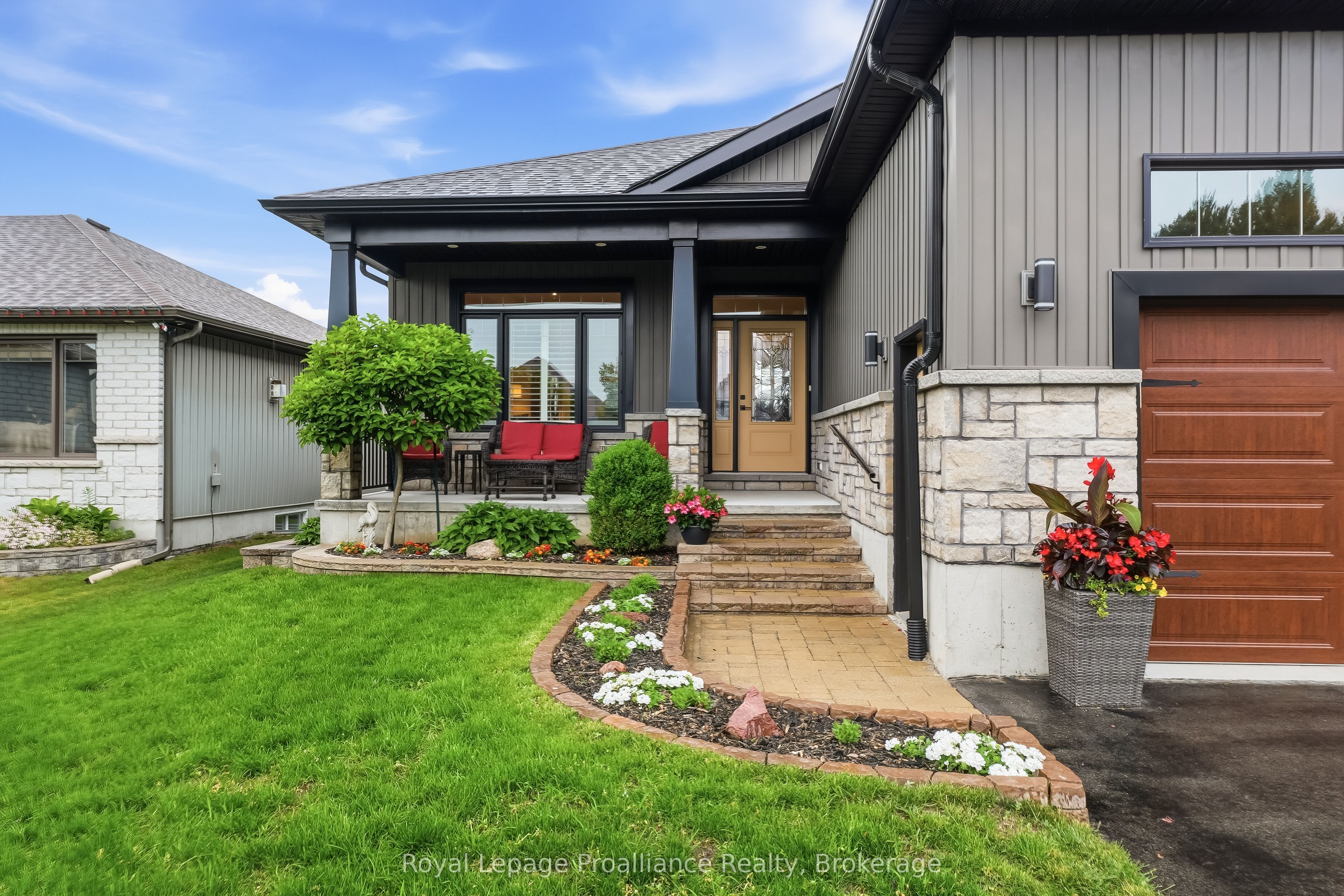 44 Ambrosia Terrace, Quinte West, ON K8V 0G6 photo 4