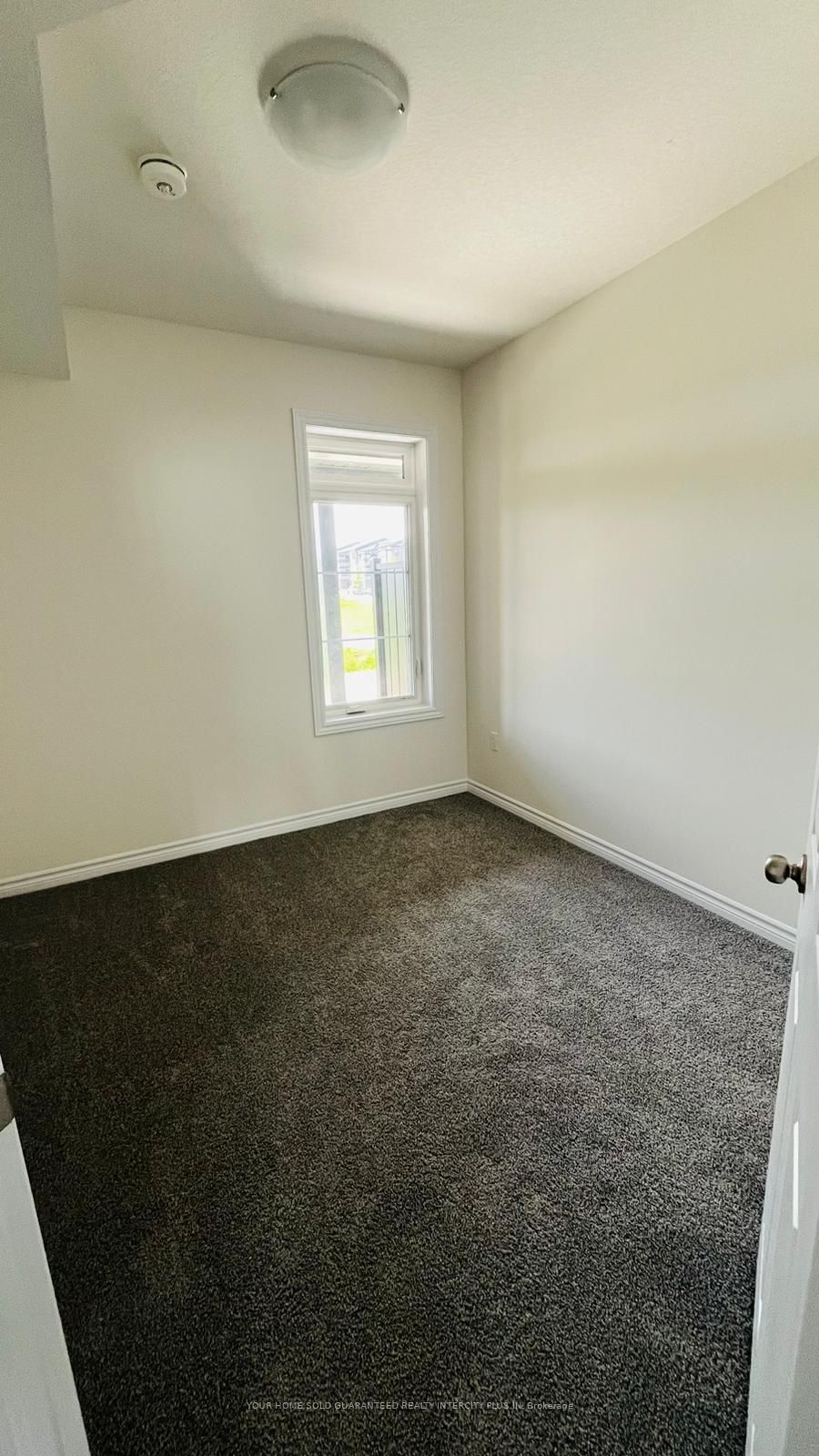24 Lomond Lane, Kitchener, ON N2R 1R7 photo 5