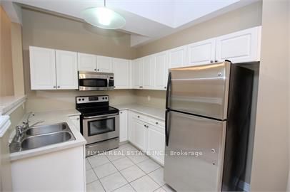 6365 Drummond Road 104, Niagara Falls, ON L2G 4N1 photo 4