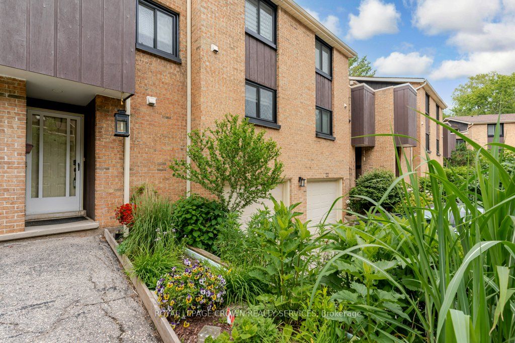 220 Salisbury Avenue 23, Cambridge, ON N1S 1K5 photo 2